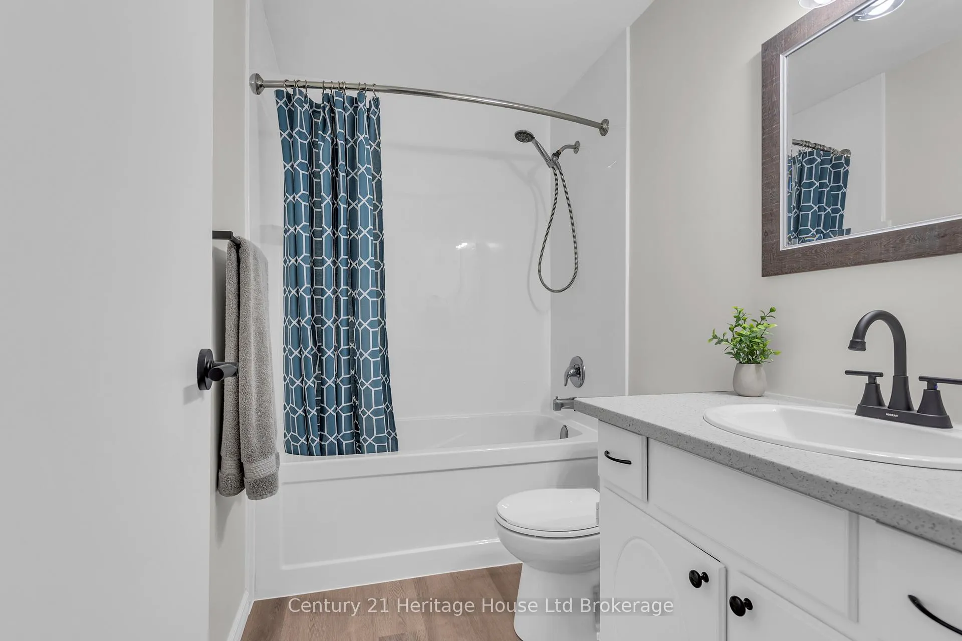 Photo 12 of Unit 1, 144 Concession Street E, Tillsonburg — HOMEH