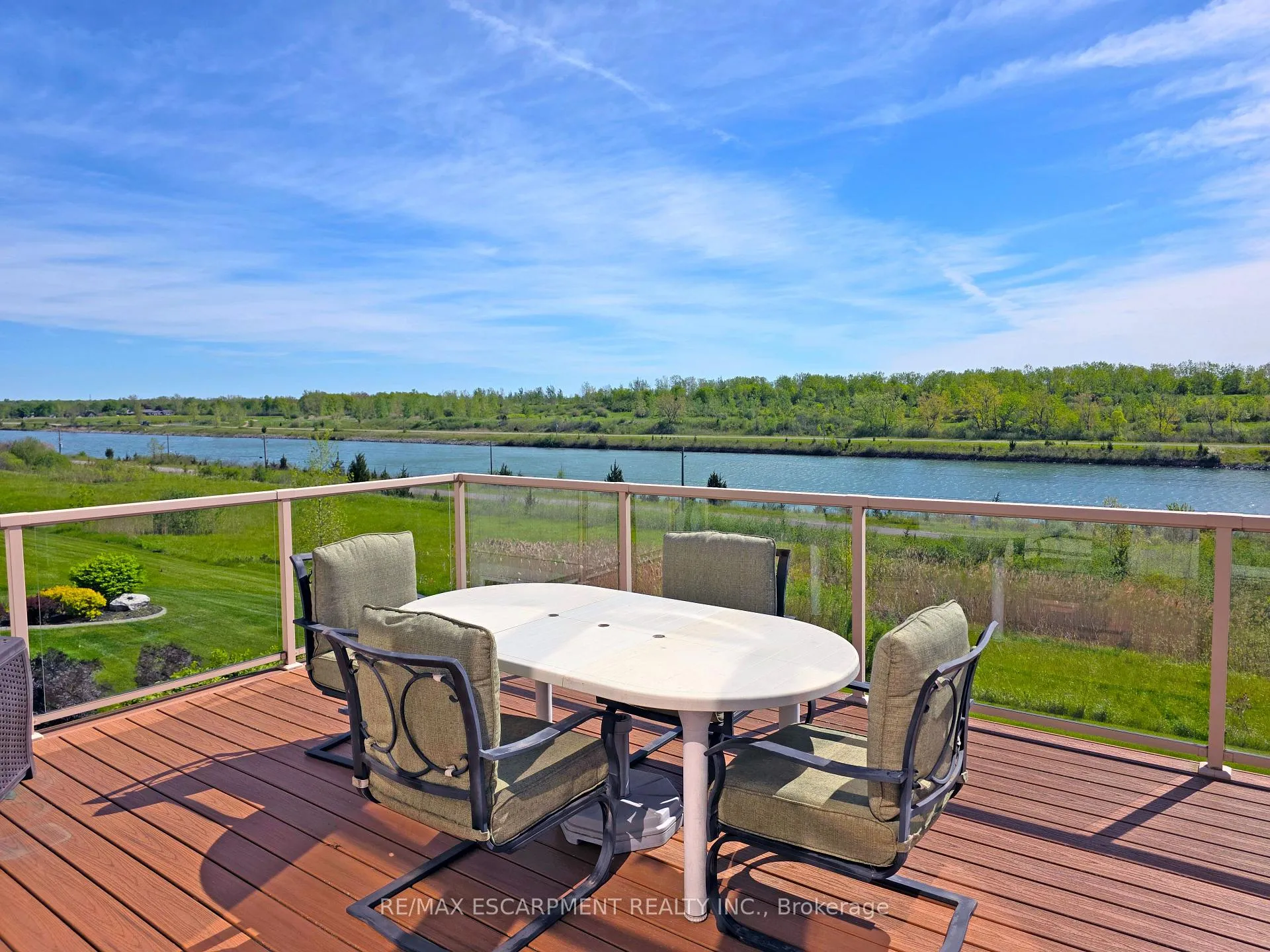 Photo 2 of 164 Galloway Trail, Welland, Hwy 406/Welland — HOMEH