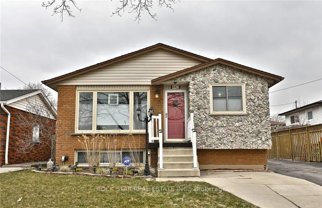 Photo 1 of 442 Greenhill Avenue, Hamilton, Vincent — HOMEH