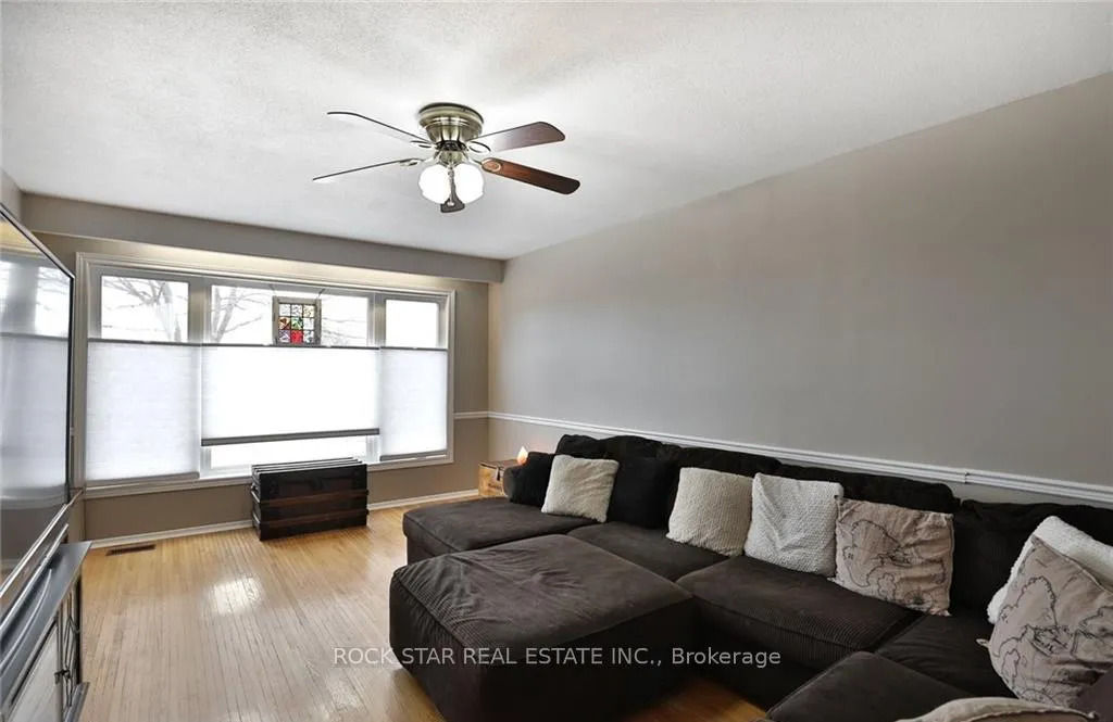 Photo 2 of 442 Greenhill Avenue, Hamilton, Vincent — HOMEH