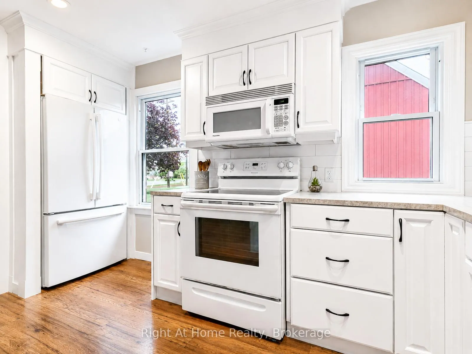 Photo 9 of 169 North Street, Stirling-Rawdon, Stirling Ward — HOMEH