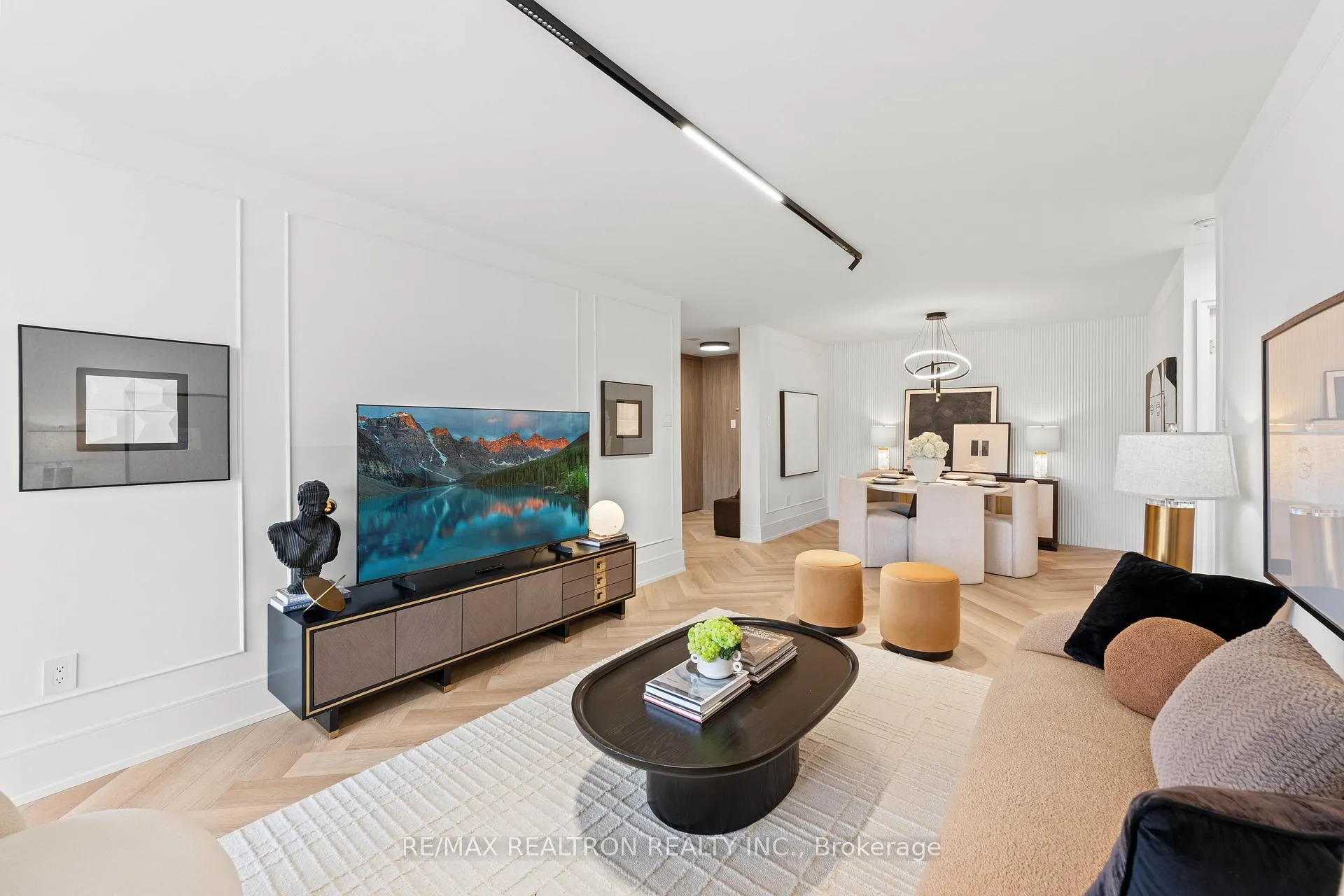 Photo 24 of Unit 210, 11 Townsgate Drive, Vaughan, Crestwood-Springfarm-Yorkhill — HOMEH