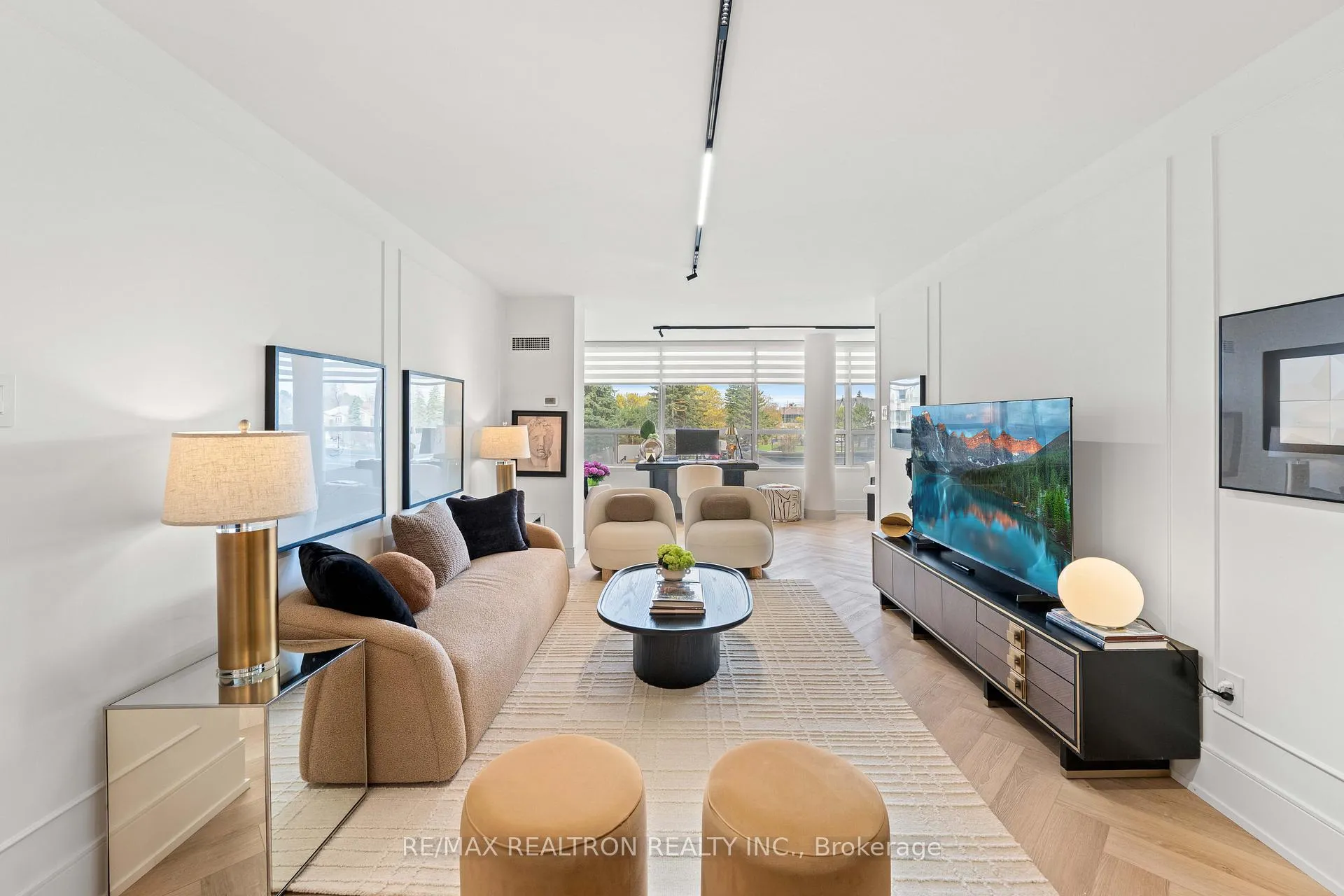 Photo 26 of Unit 210, 11 Townsgate Drive, Vaughan, Crestwood-Springfarm-Yorkhill — HOMEH