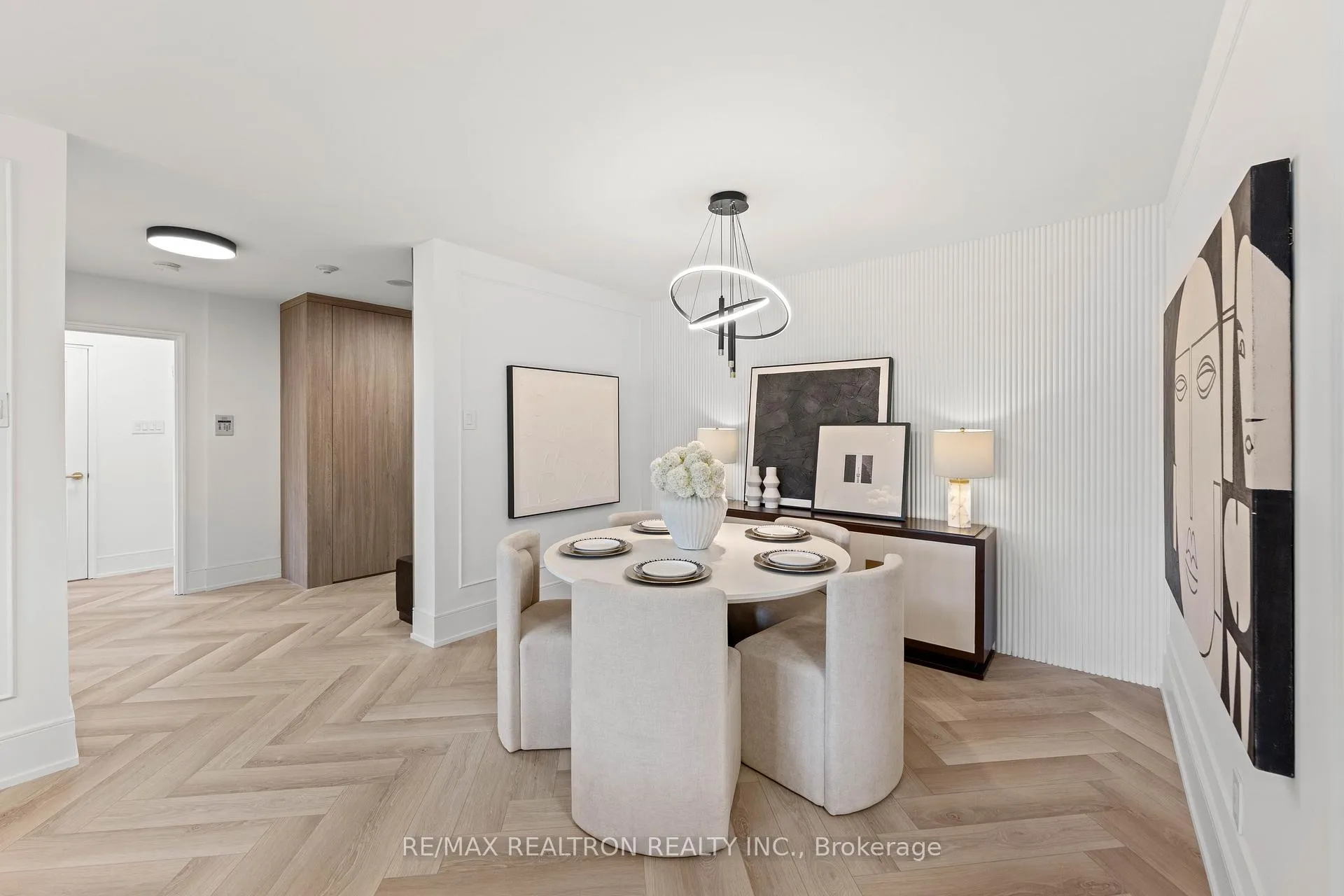Photo 28 of Unit 210, 11 Townsgate Drive, Vaughan, Crestwood-Springfarm-Yorkhill — HOMEH