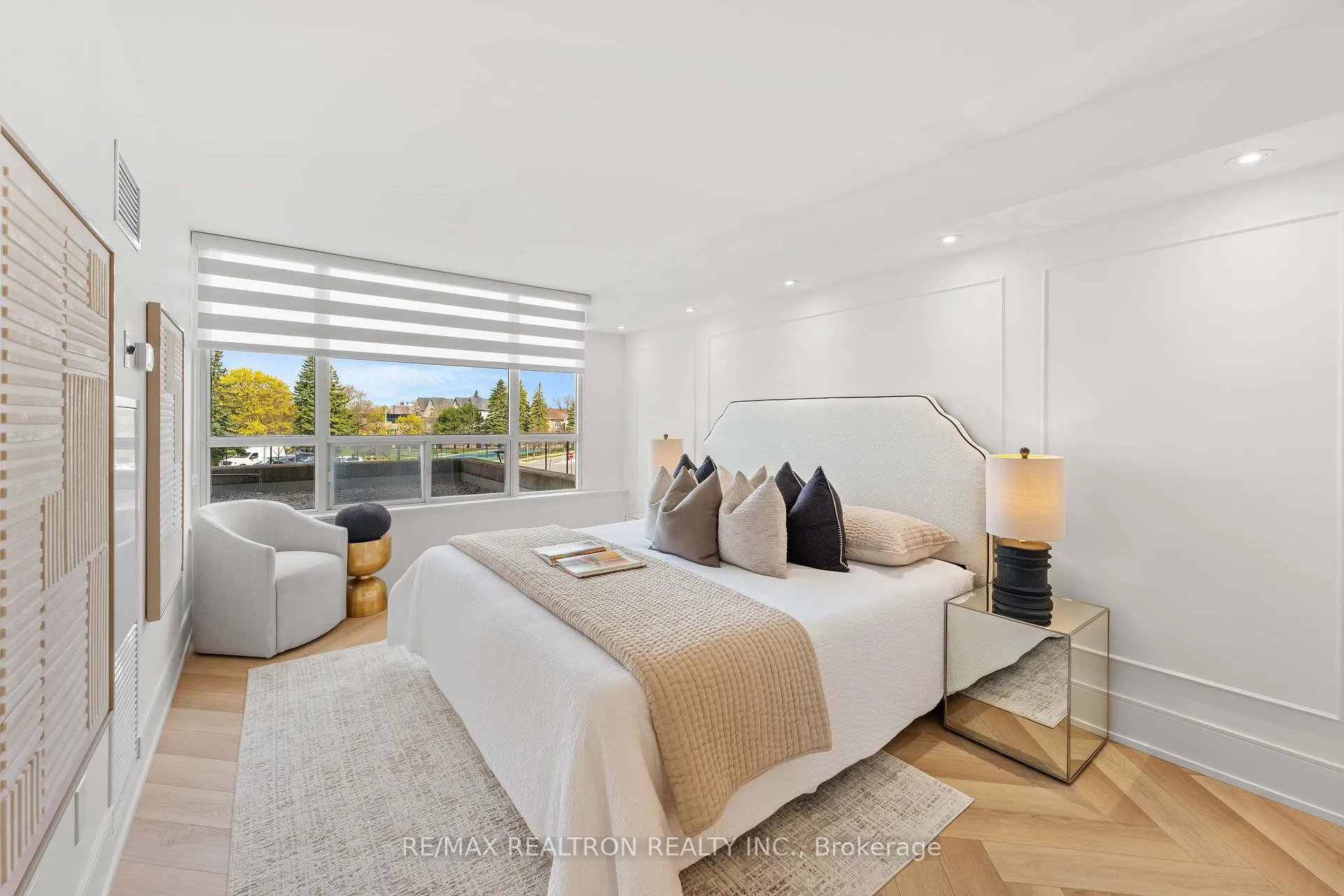 Photo 31 of Unit 210, 11 Townsgate Drive, Vaughan, Crestwood-Springfarm-Yorkhill — HOMEH