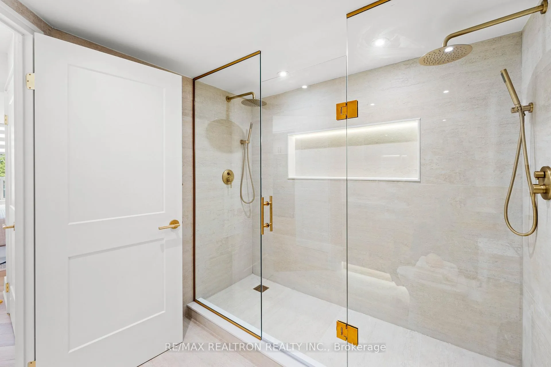 Photo 35 of Unit 210, 11 Townsgate Drive, Vaughan, Crestwood-Springfarm-Yorkhill — HOMEH