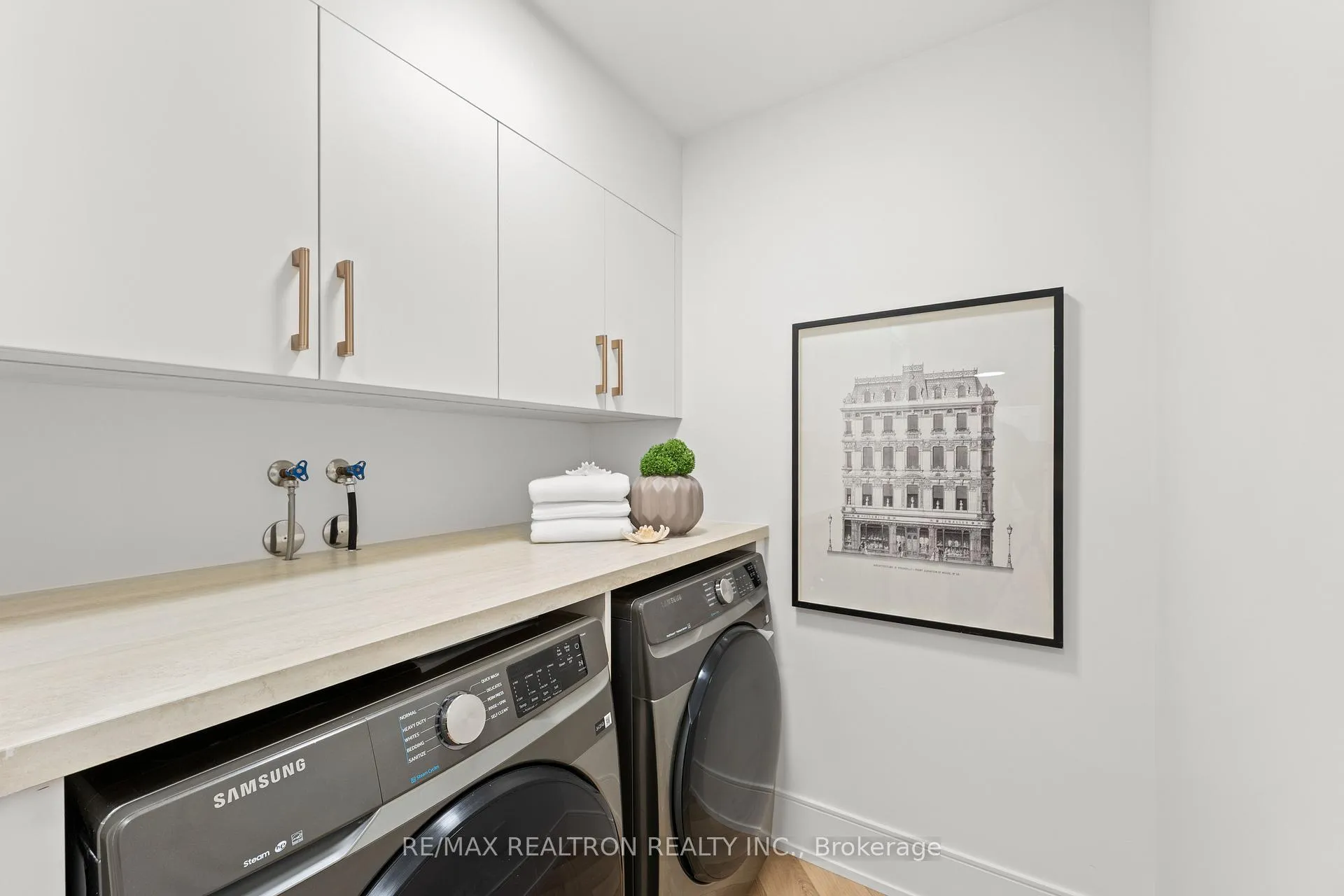 Photo 41 of Unit 210, 11 Townsgate Drive, Vaughan, Crestwood-Springfarm-Yorkhill — HOMEH