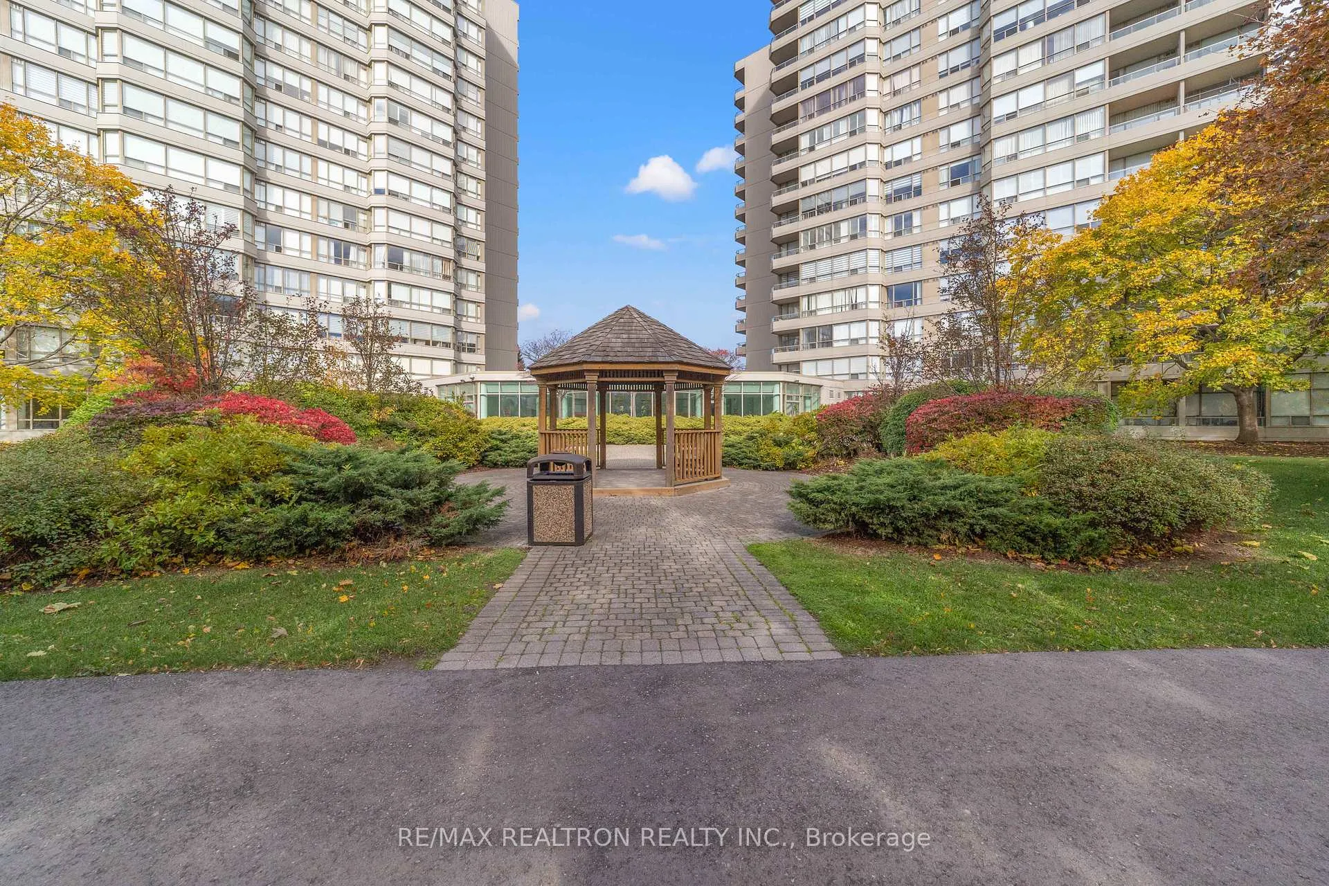 Photo 50 of Unit 210, 11 Townsgate Drive, Vaughan, Crestwood-Springfarm-Yorkhill — HOMEH