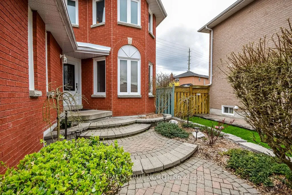 Photo 5 of 53 Etherington Crescent, Barrie, West Bayfield — HOMEH