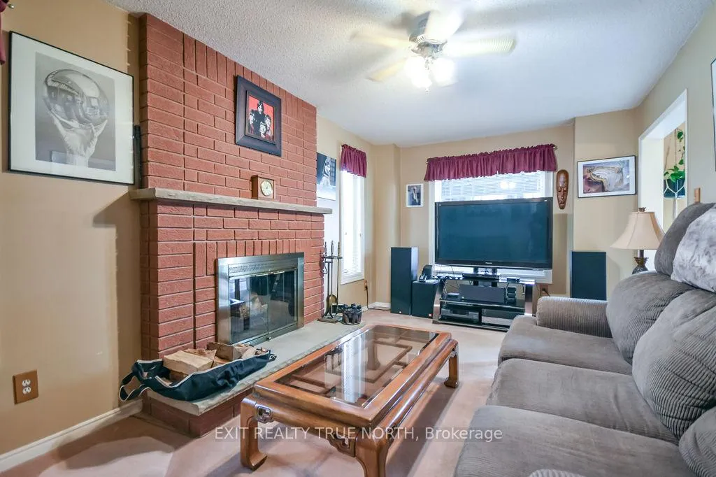 Photo 7 of 53 Etherington Crescent, Barrie, West Bayfield — HOMEH