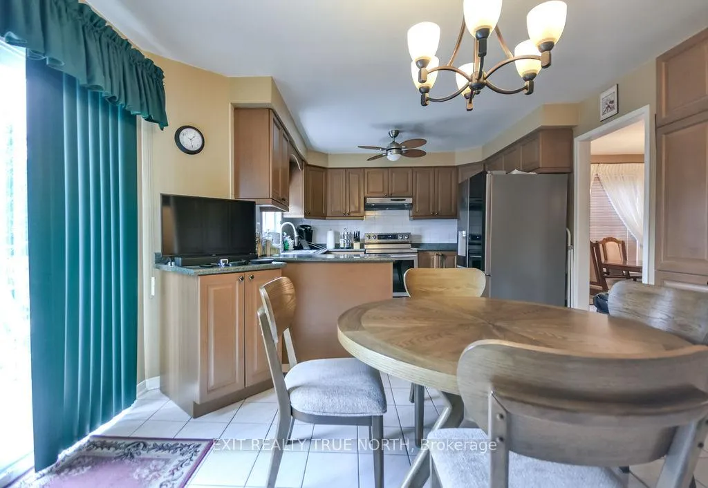 Photo 10 of 53 Etherington Crescent, Barrie, West Bayfield — HOMEH