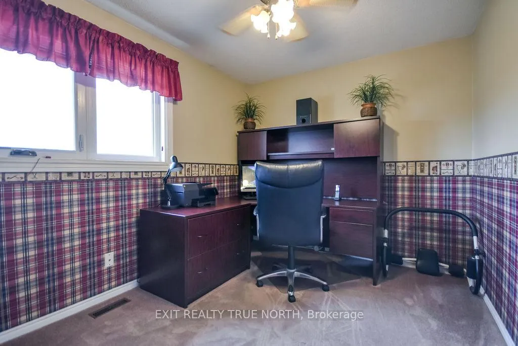 Photo 23 of 53 Etherington Crescent, Barrie, West Bayfield — HOMEH