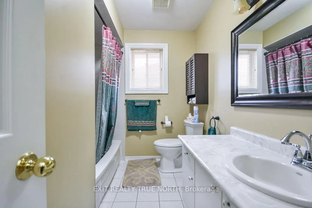 Photo 26 of 53 Etherington Crescent, Barrie, West Bayfield — HOMEH