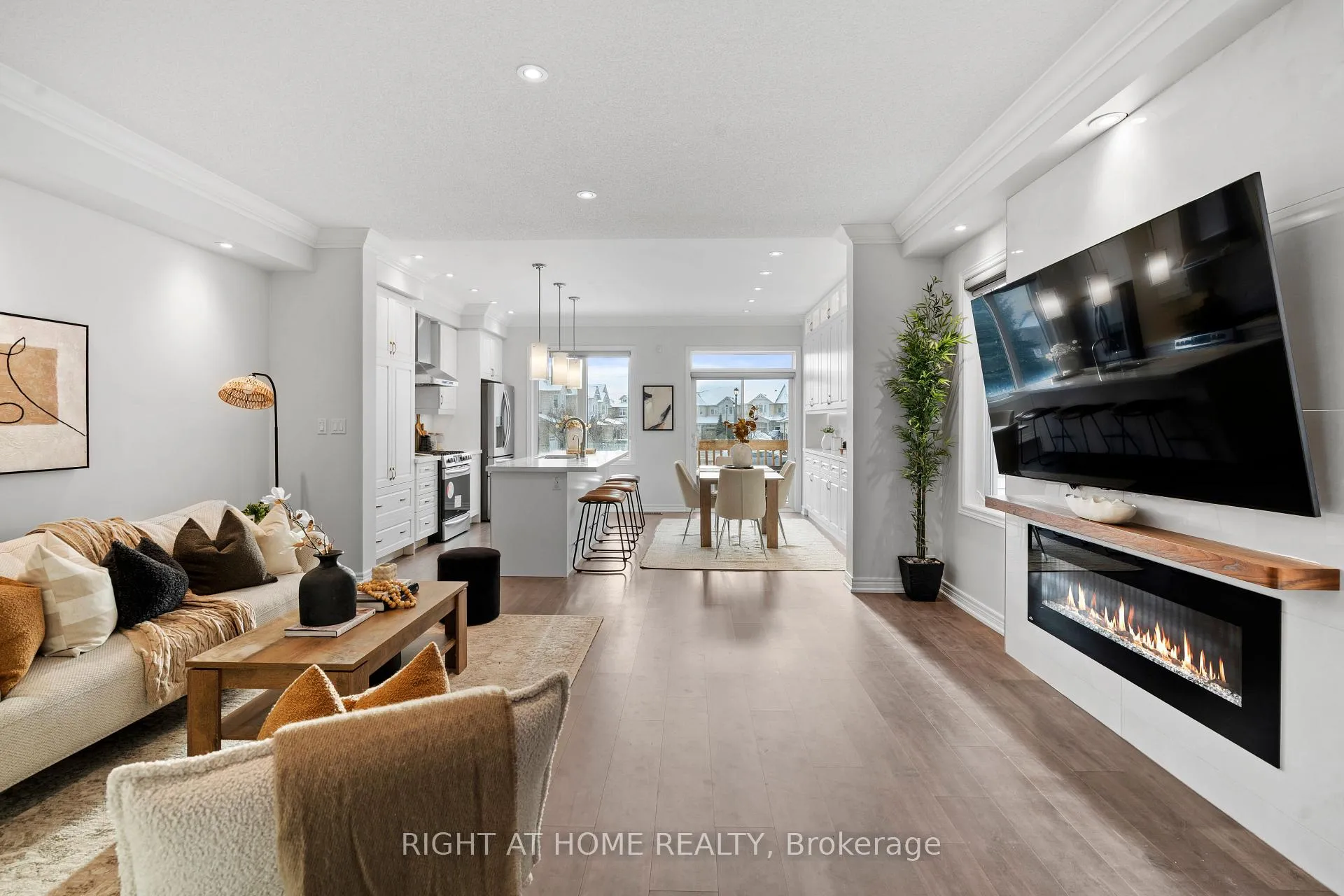 Photo 4 of 16 Doris Pawley Crescent, Caledon, Rural Caledon — HOMEH
