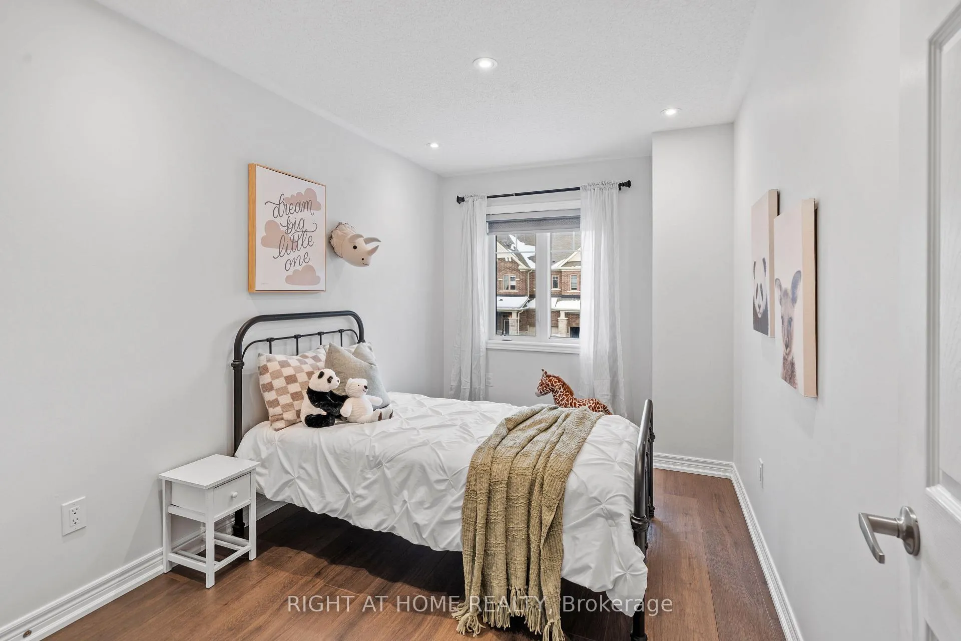 Photo 21 of 16 Doris Pawley Crescent, Caledon, Rural Caledon — HOMEH