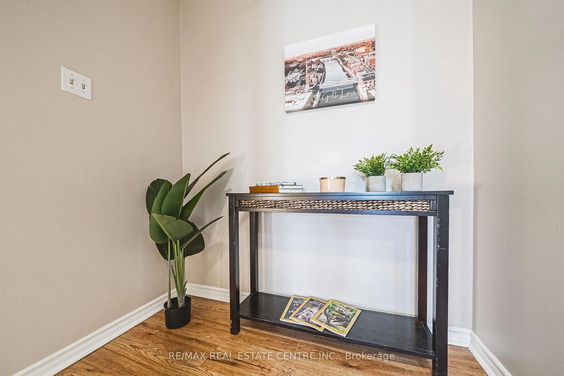 Photo 12 of Unit 46, 67 Valleyview Road, Cambridge — HOMEH
