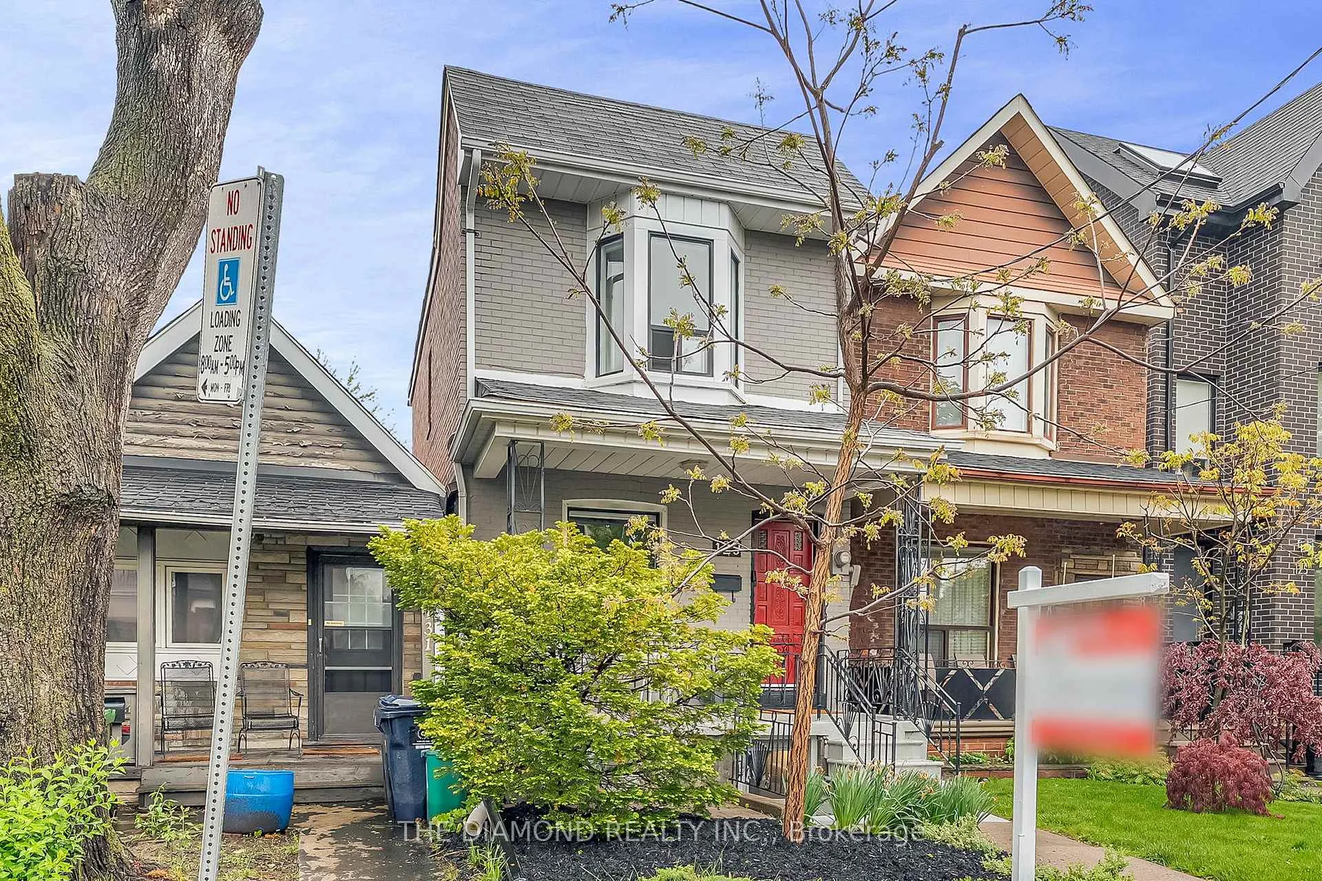 Photo 3 of 129 Earlscourt Avenue, Toronto, Corso Italia-Davenport — HOMEH