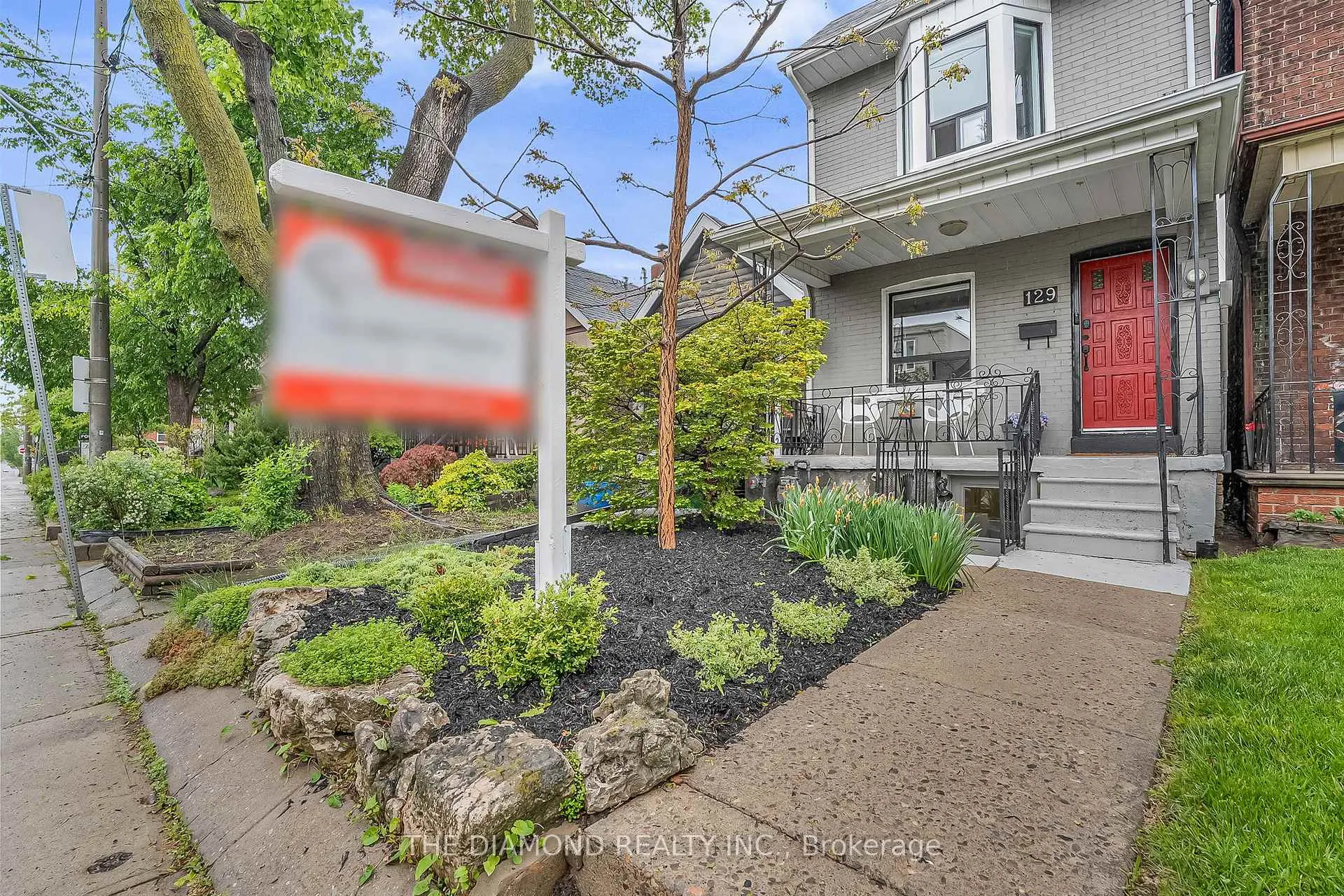 Photo 4 of 129 Earlscourt Avenue, Toronto, Corso Italia-Davenport — HOMEH