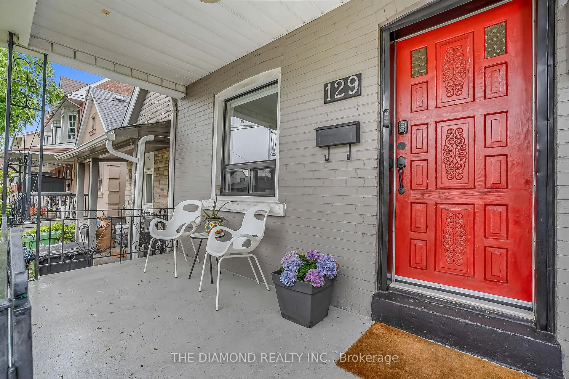 Photo 5 of 129 Earlscourt Avenue, Toronto, Corso Italia-Davenport — HOMEH