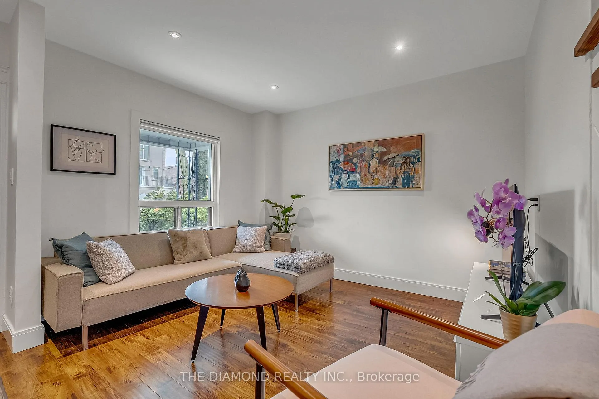 Photo 8 of 129 Earlscourt Avenue, Toronto, Corso Italia-Davenport — HOMEH