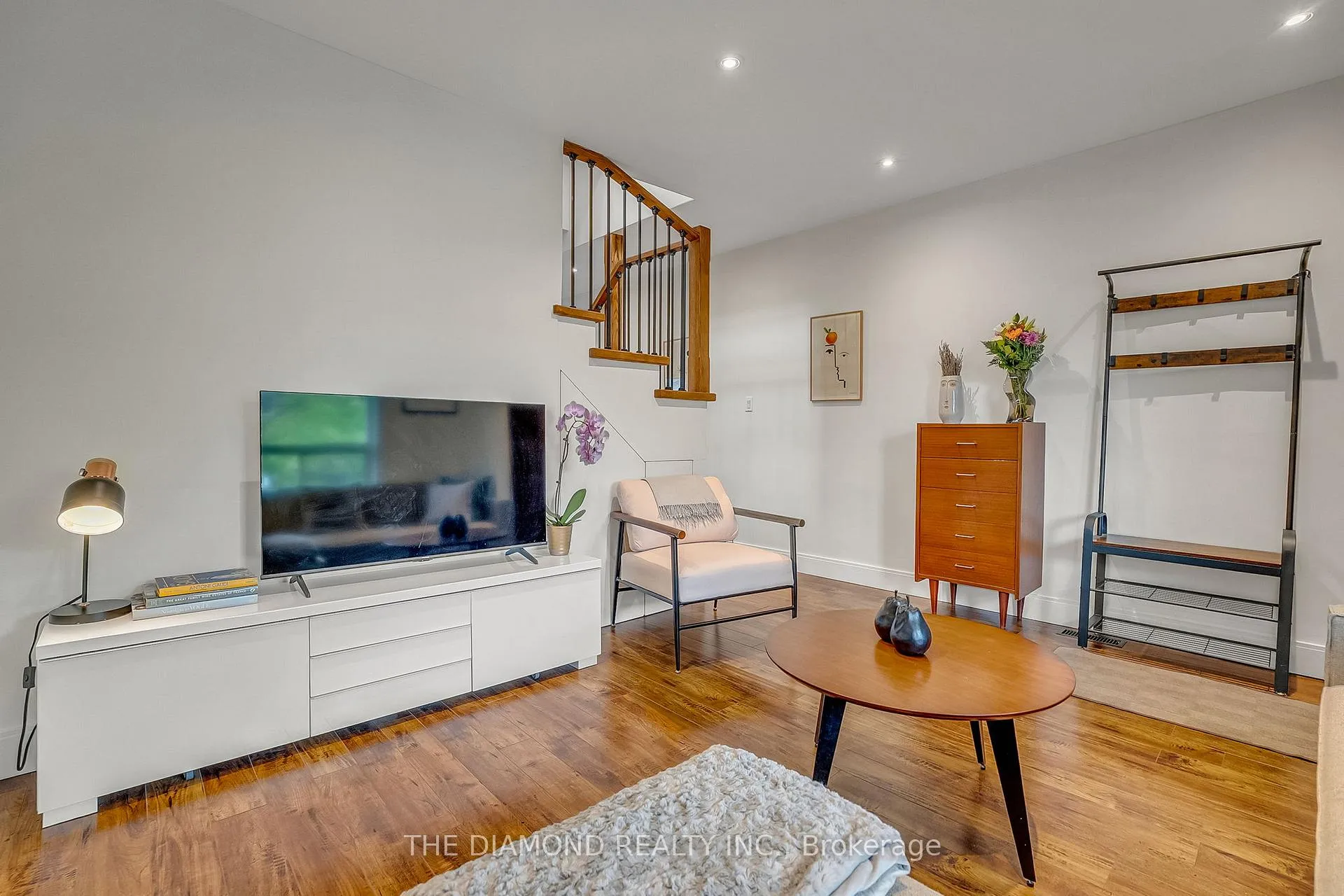 Photo 10 of 129 Earlscourt Avenue, Toronto, Corso Italia-Davenport — HOMEH