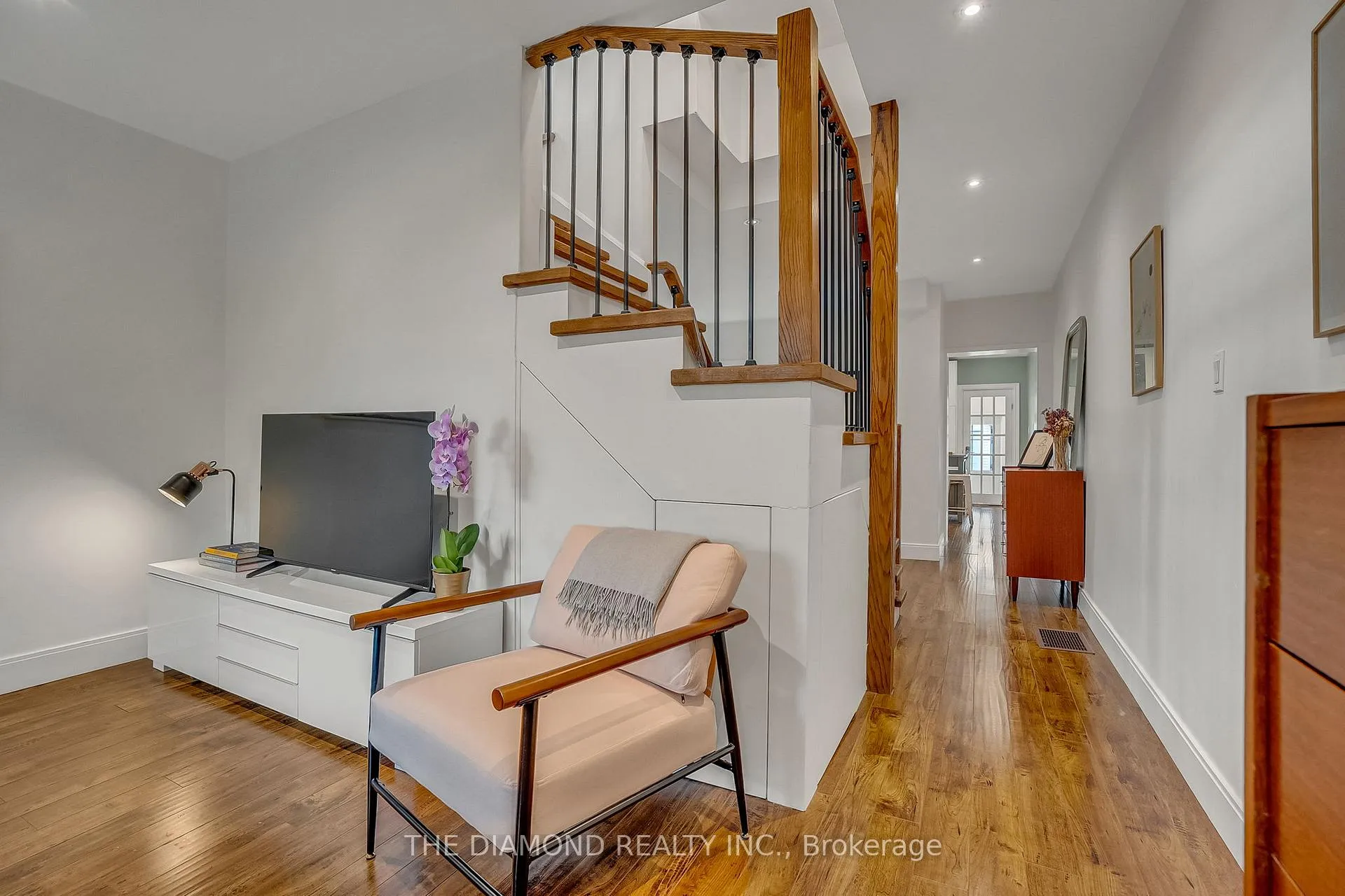 Photo 11 of 129 Earlscourt Avenue, Toronto, Corso Italia-Davenport — HOMEH