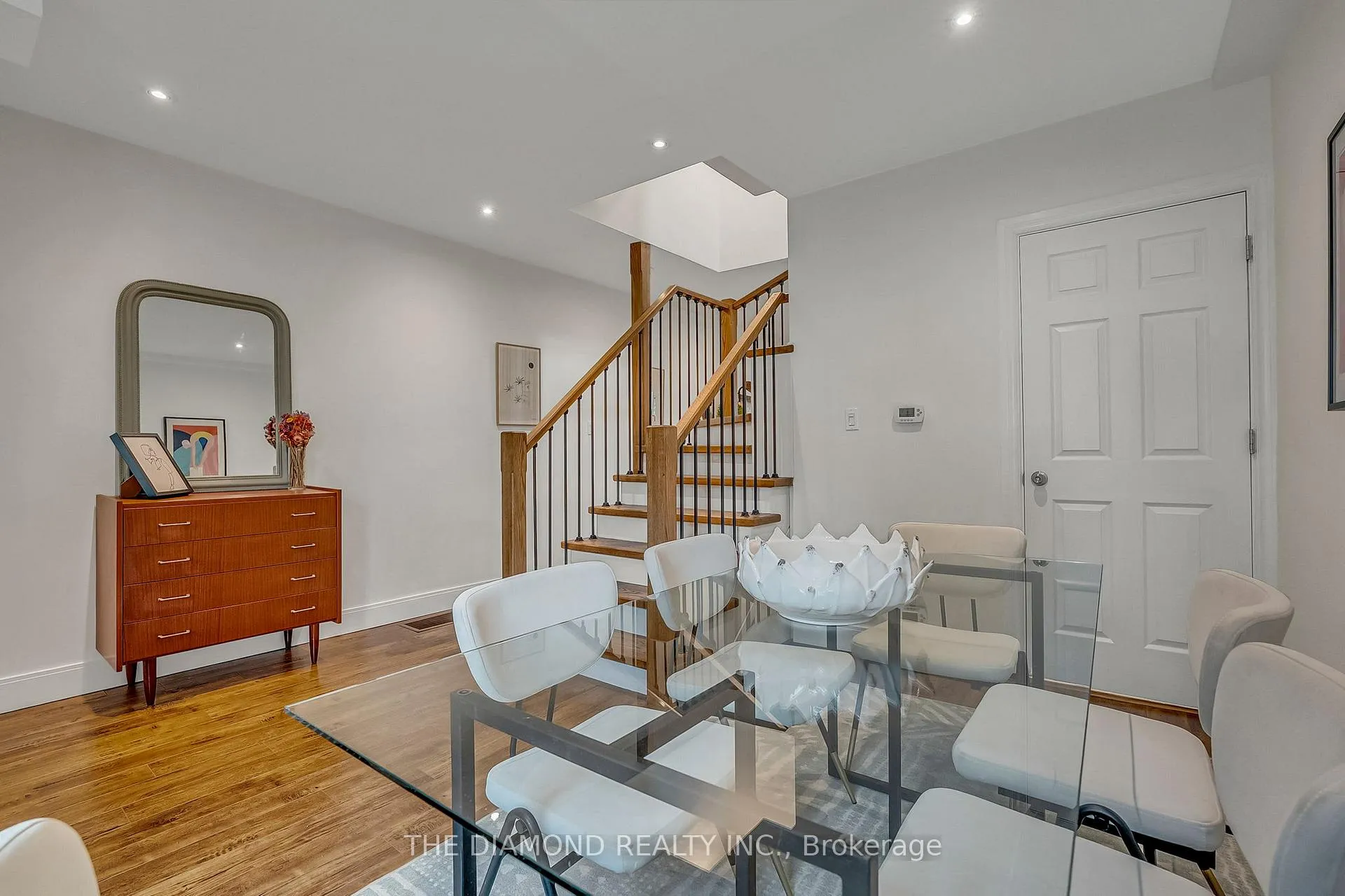Photo 15 of 129 Earlscourt Avenue, Toronto, Corso Italia-Davenport — HOMEH
