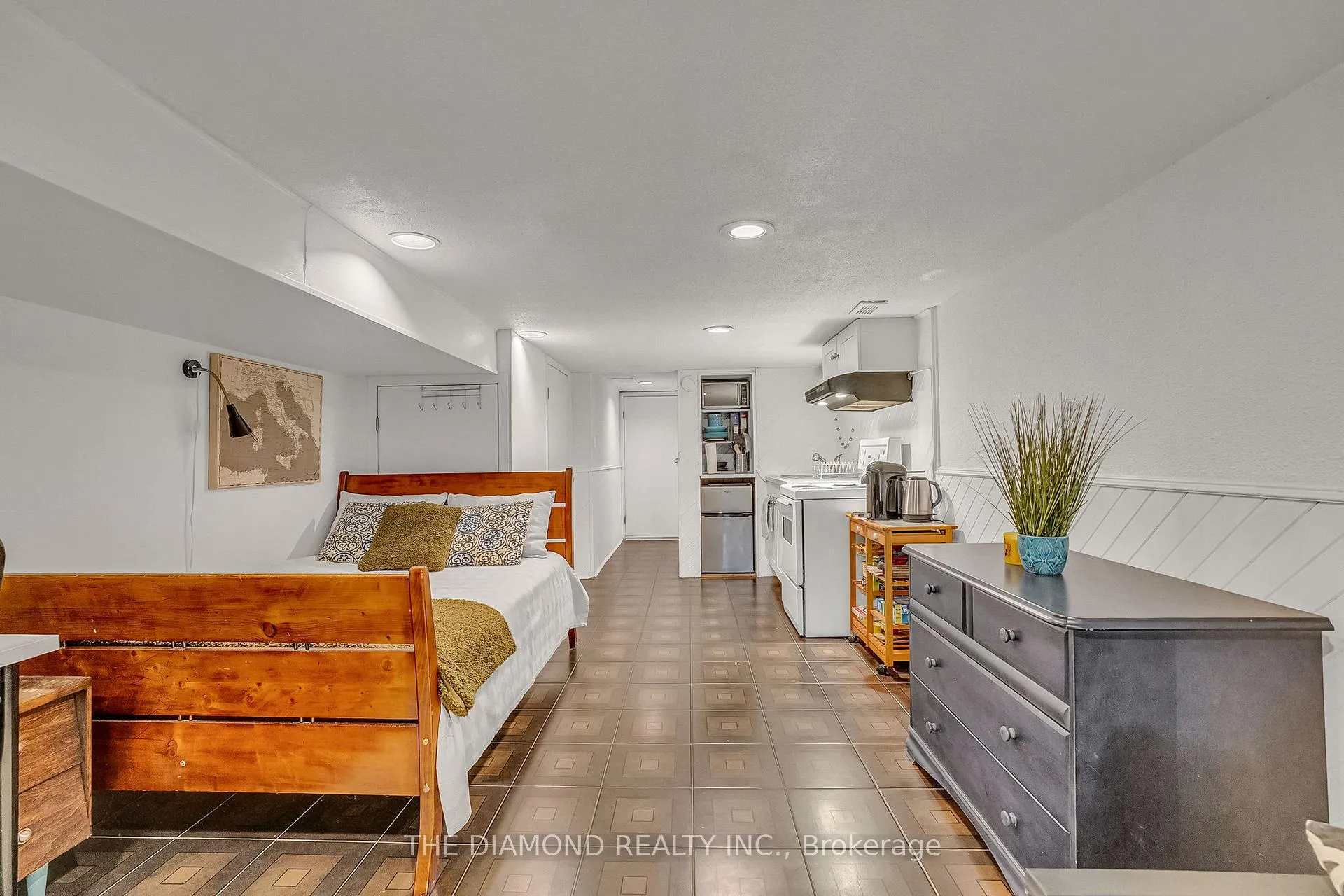 Photo 39 of 129 Earlscourt Avenue, Toronto, Corso Italia-Davenport — HOMEH