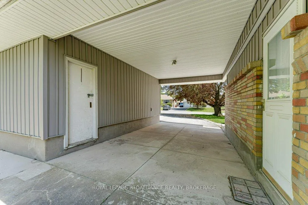 Photo 48 of 168 Avenue Road, Kingston, West of Sir John A. Blvd — HOMEH