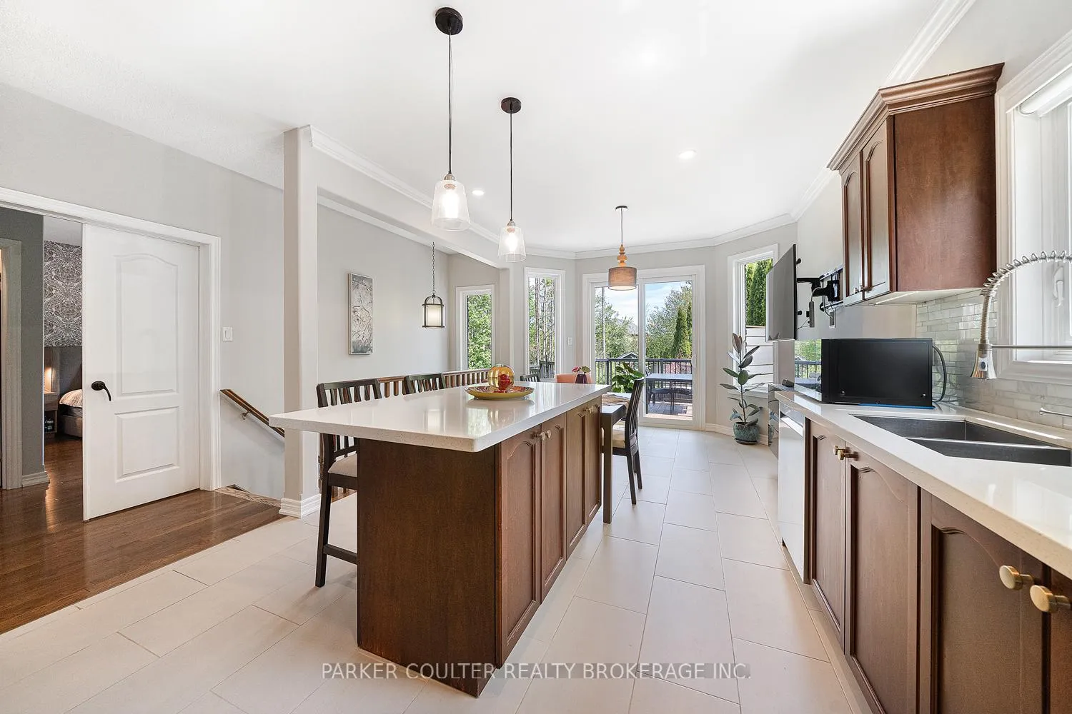 Photo 10 of 53 Cumming Drive, Barrie, Ardagh — HOMEH