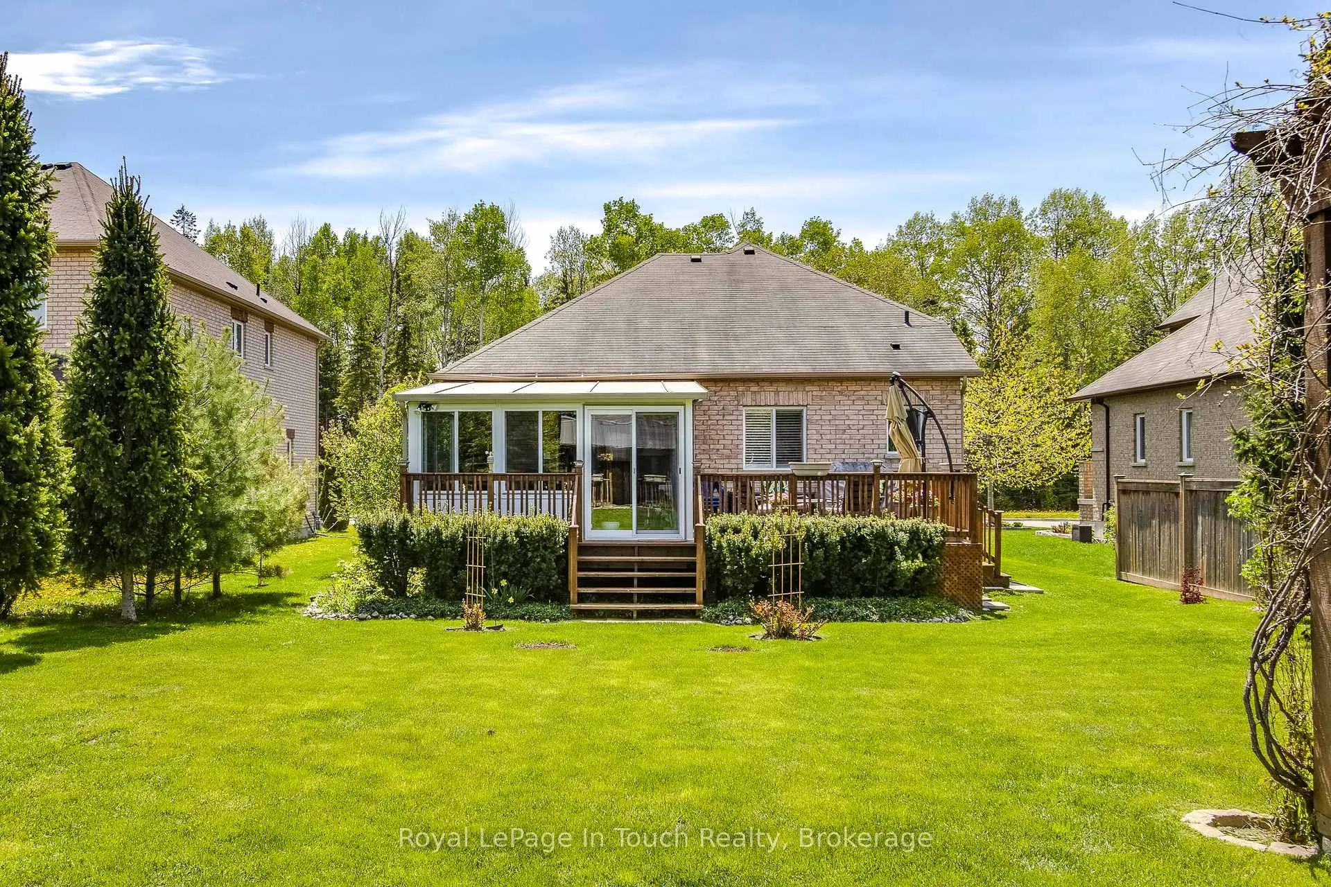 Photo 9 of 75 Pearl Street, Wasaga Beach — HOMEH