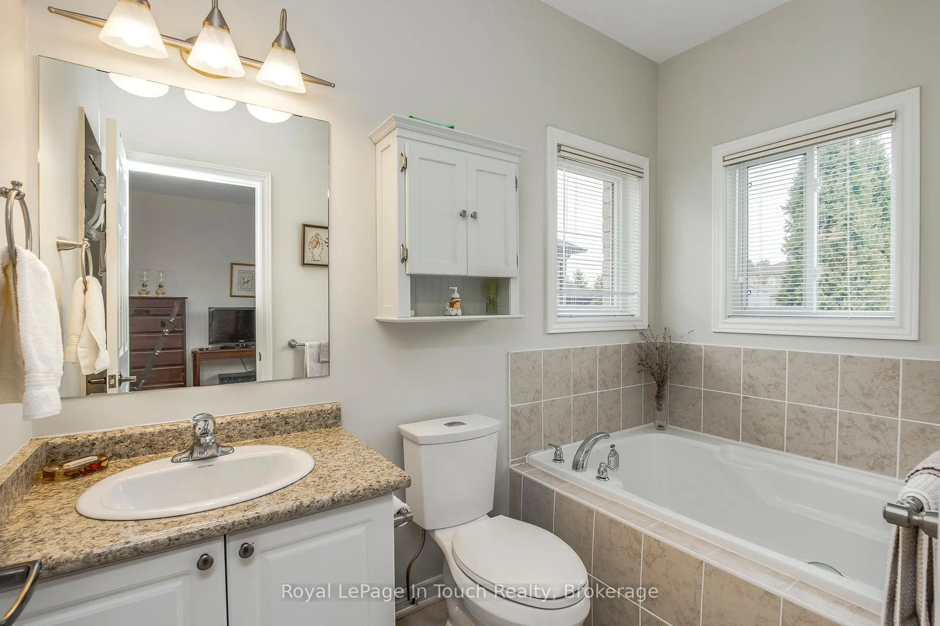 Photo 26 of 75 Pearl Street, Wasaga Beach — HOMEH