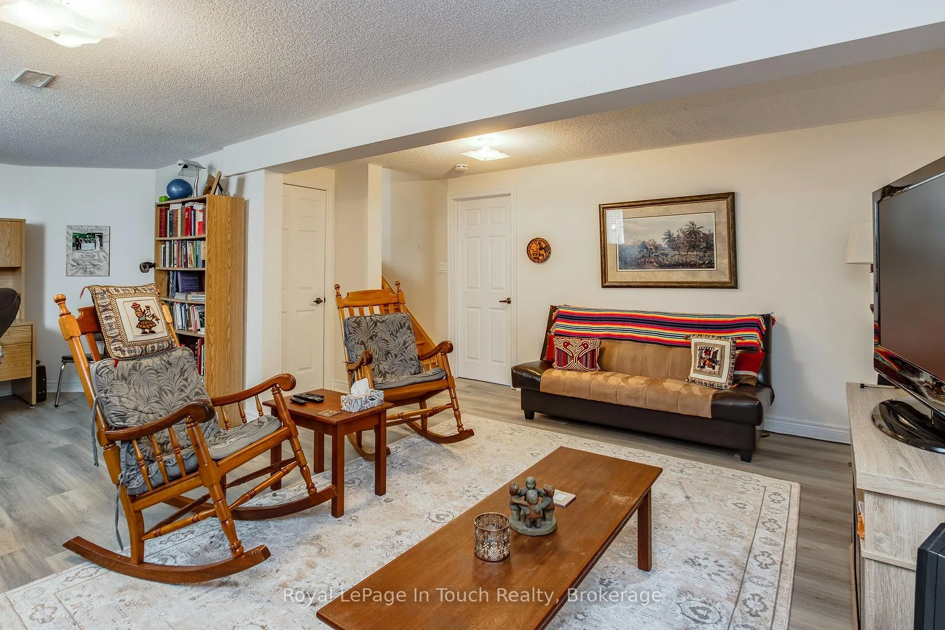 Photo 35 of 75 Pearl Street, Wasaga Beach — HOMEH