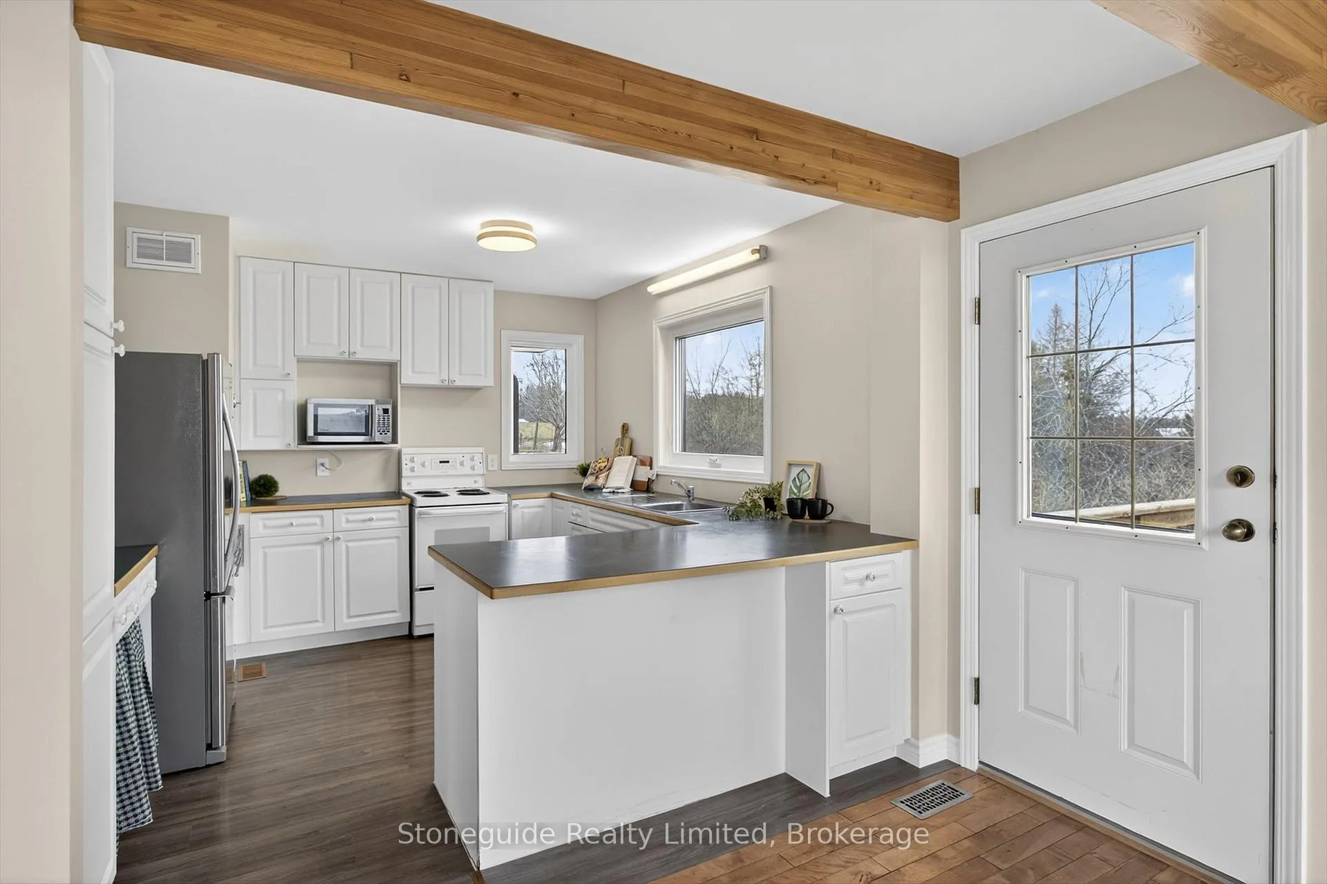 Photo 25 of 2509 12th Line, Selwyn — HOMEH