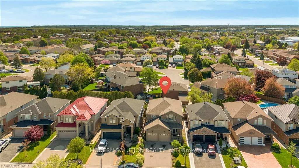Photo 2 of 115 Erika Crescent, Hamilton, Eleanor — HOMEH