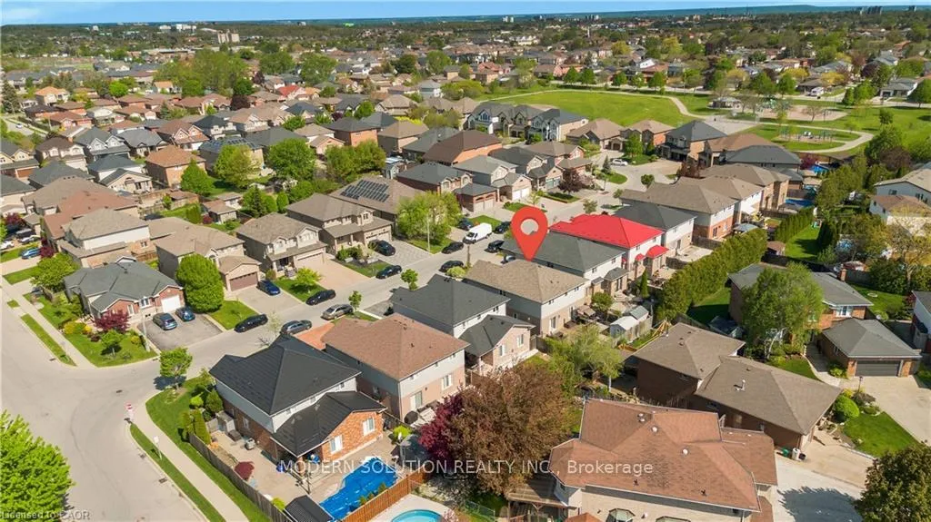 Photo 3 of 115 Erika Crescent, Hamilton, Eleanor — HOMEH
