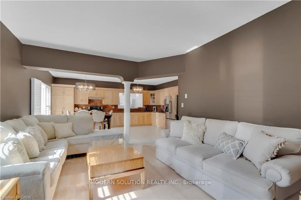 Photo 16 of 115 Erika Crescent, Hamilton, Eleanor — HOMEH