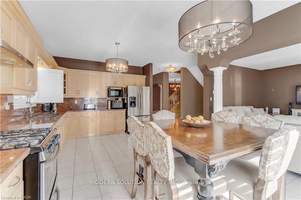 Photo 21 of 115 Erika Crescent, Hamilton, Eleanor — HOMEH