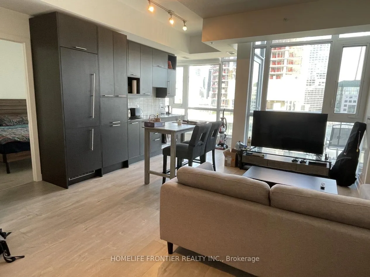 Photo 2 of Unit 1606, 30 Nelson Street, Toronto, Waterfront Communities — HOMEH