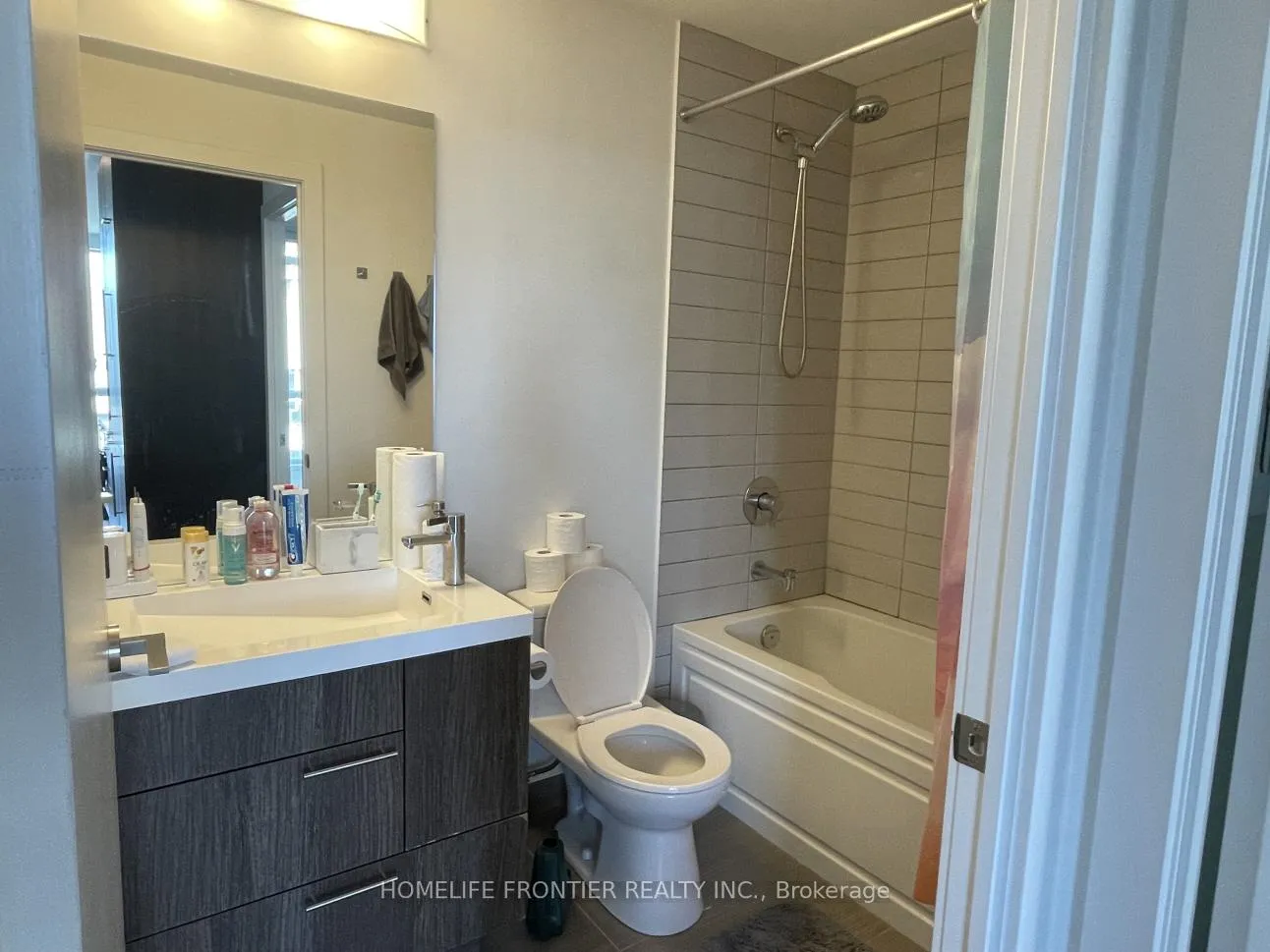 Photo 7 of Unit 1606, 30 Nelson Street, Toronto, Waterfront Communities — HOMEH
