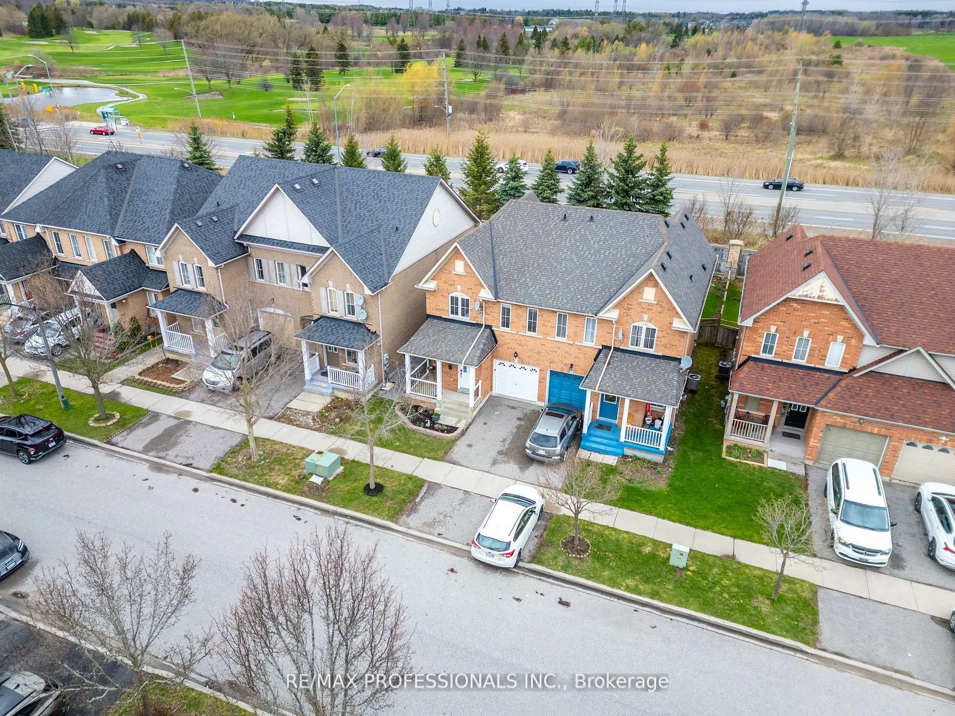 Photo 3 of 34 Tansley Crescent, Ajax, Northeast Ajax — HOMEH