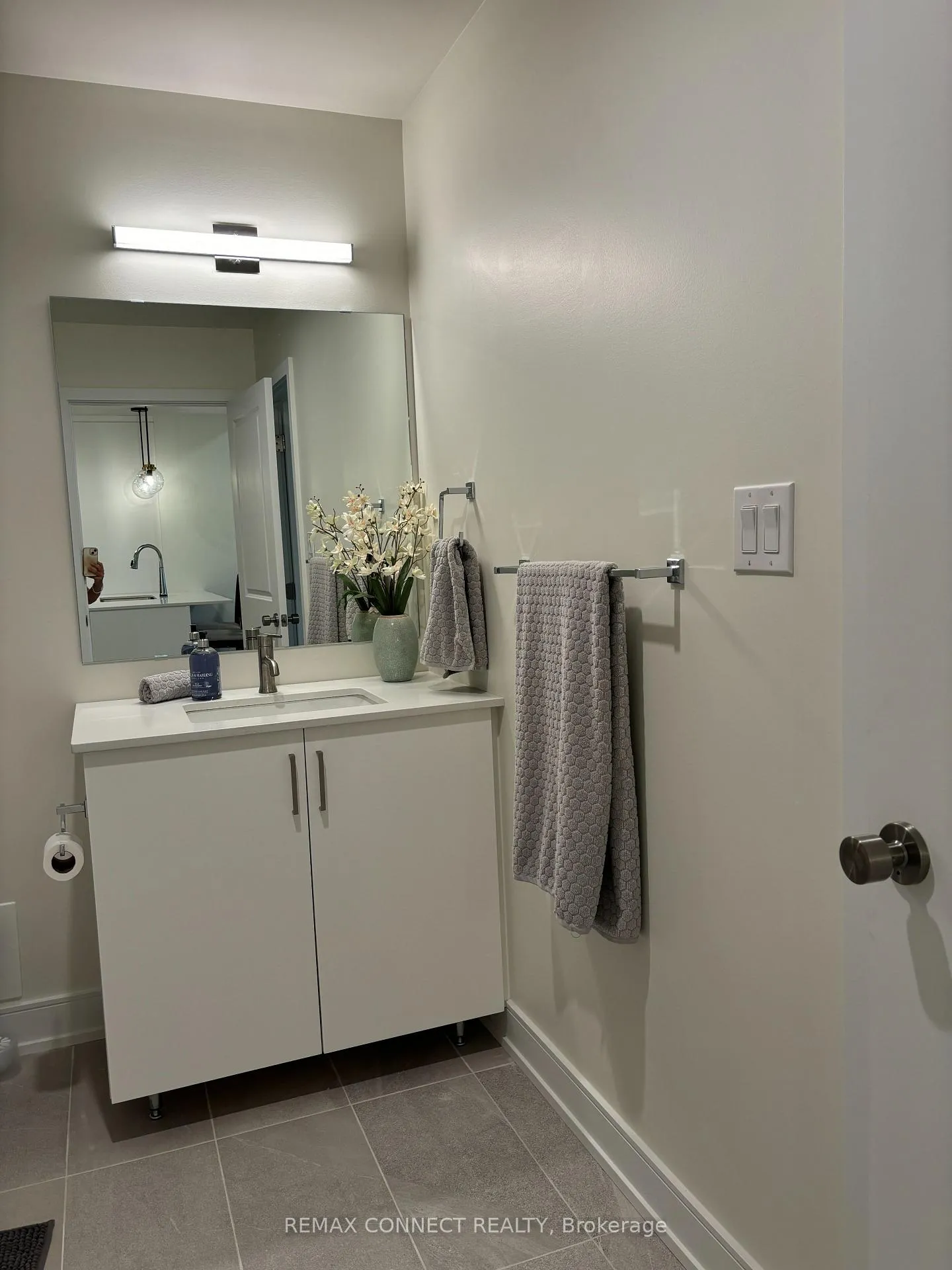 Photo 10 of Unit 310, 121 Mary Street, Clearview, Creemore — HOMEH