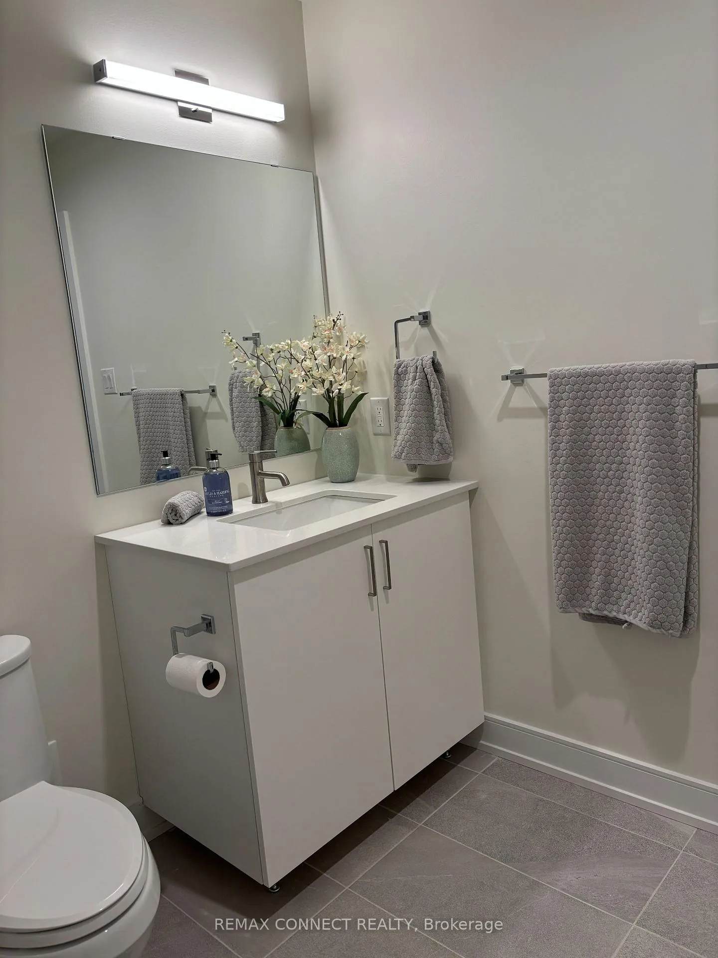 Photo 11 of Unit 310, 121 Mary Street, Clearview, Creemore — HOMEH