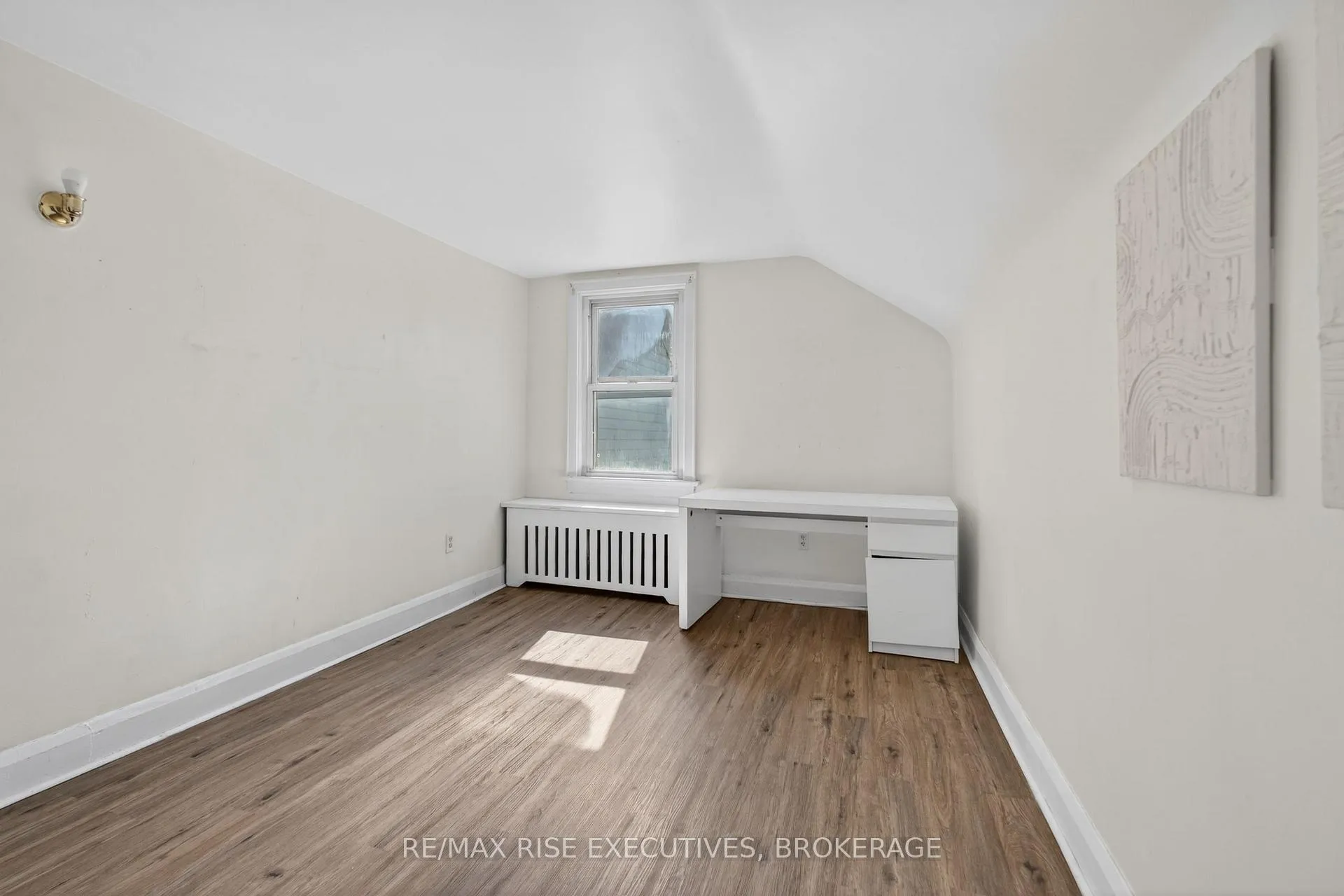 Photo 16 of 363 Alfred Street, Kingston, East of Sir John A. Blvd — HOMEH