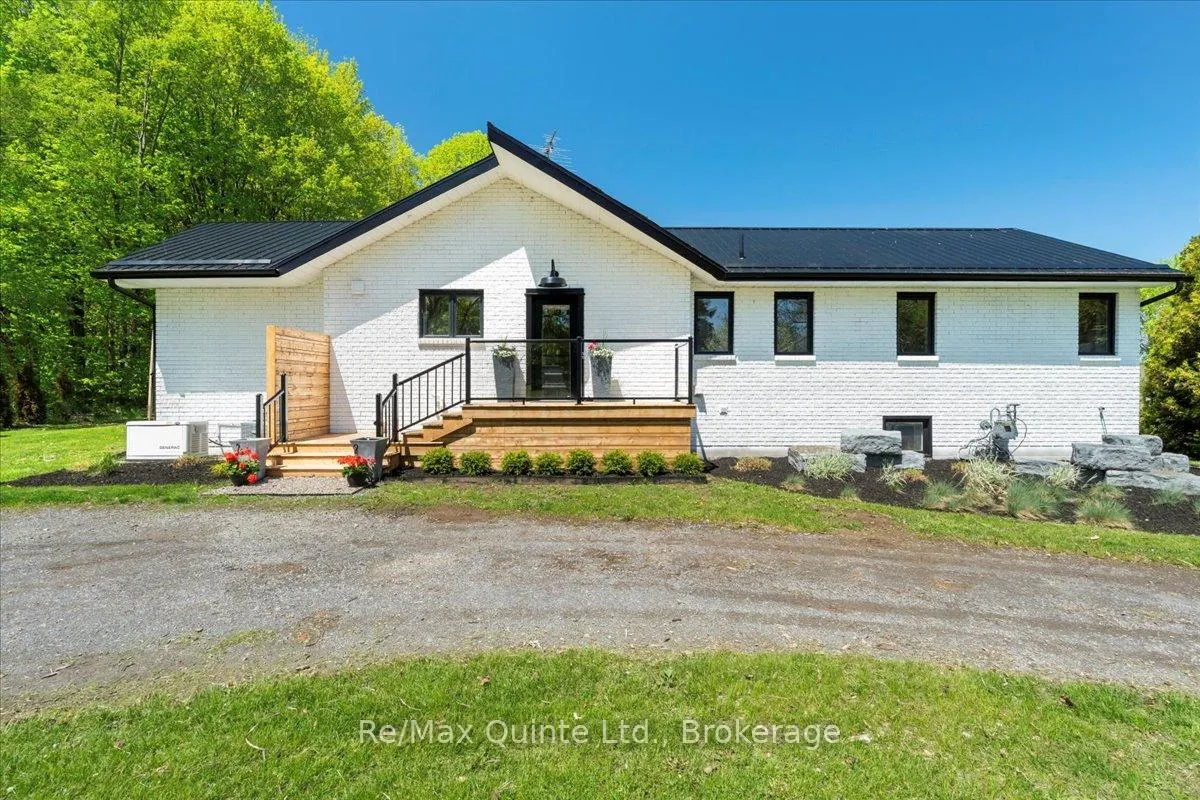 Photo 2 of 1406 County Road 12, Prince Edward County, Hallowell Ward — HOMEH
