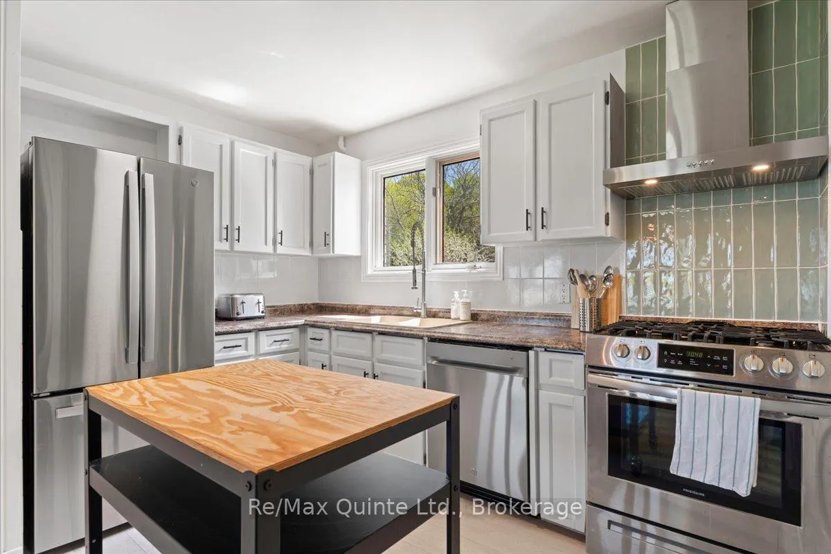 Photo 7 of 1406 County Road 12, Prince Edward County, Hallowell Ward — HOMEH