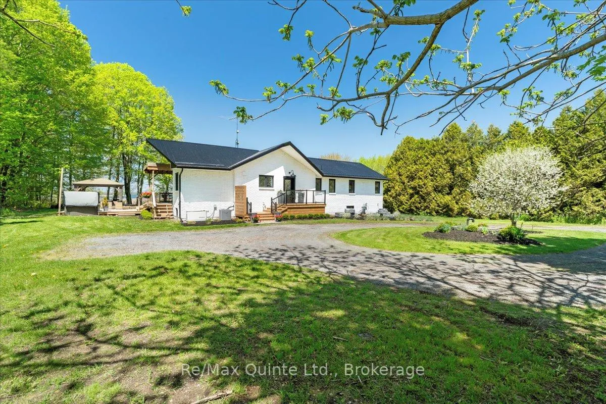 Photo 9 of 1406 County Road 12, Prince Edward County, Hallowell Ward — HOMEH