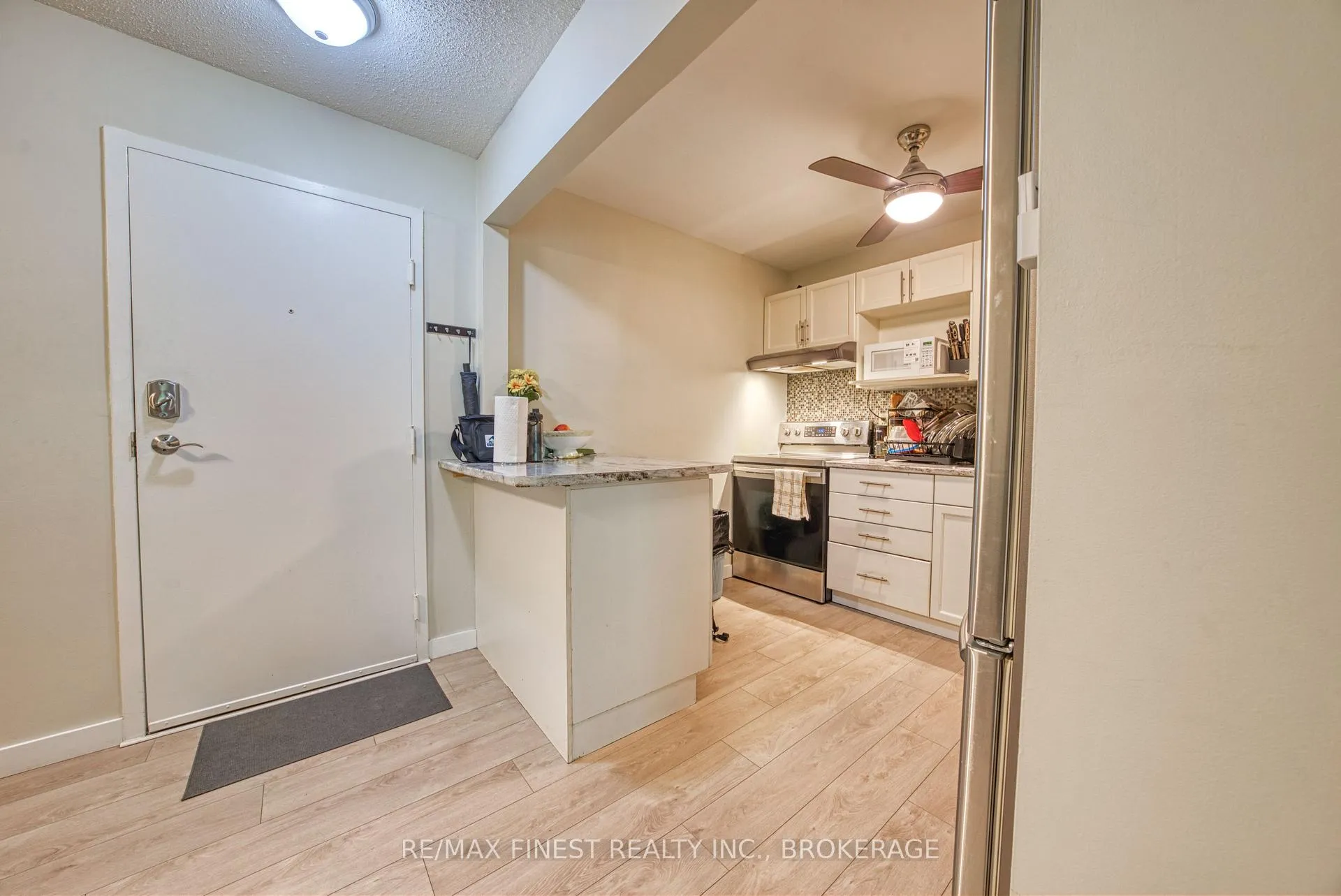 Photo 3 of Unit #115, 561 Armstrong Road, Kingston, East Gardiners Rd — HOMEH