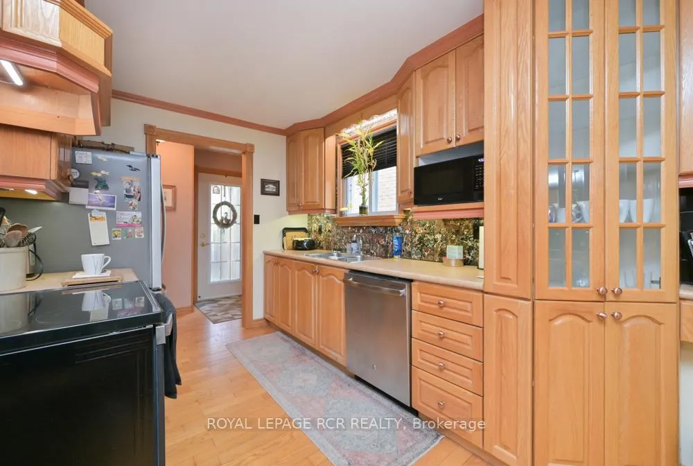 Photo 7 of 73 Dufferin Street, Orangeville — HOMEH