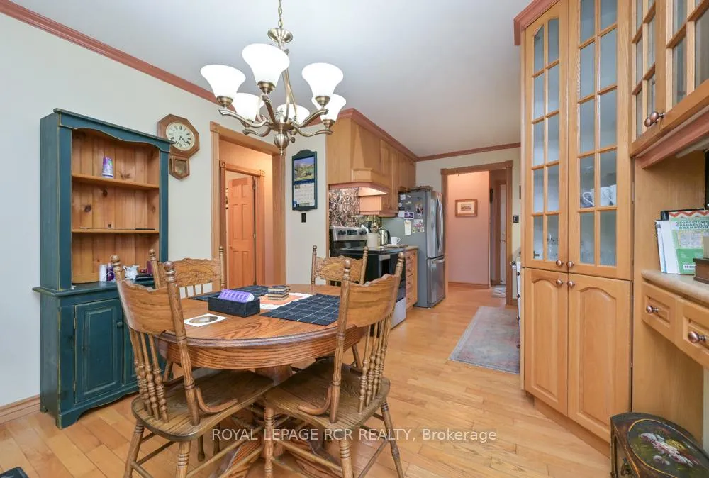Photo 8 of 73 Dufferin Street, Orangeville — HOMEH